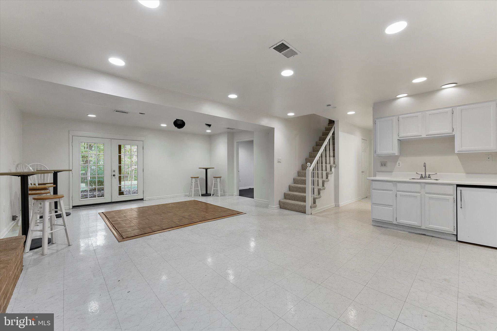 THE ENGLISH HILLS - Residential