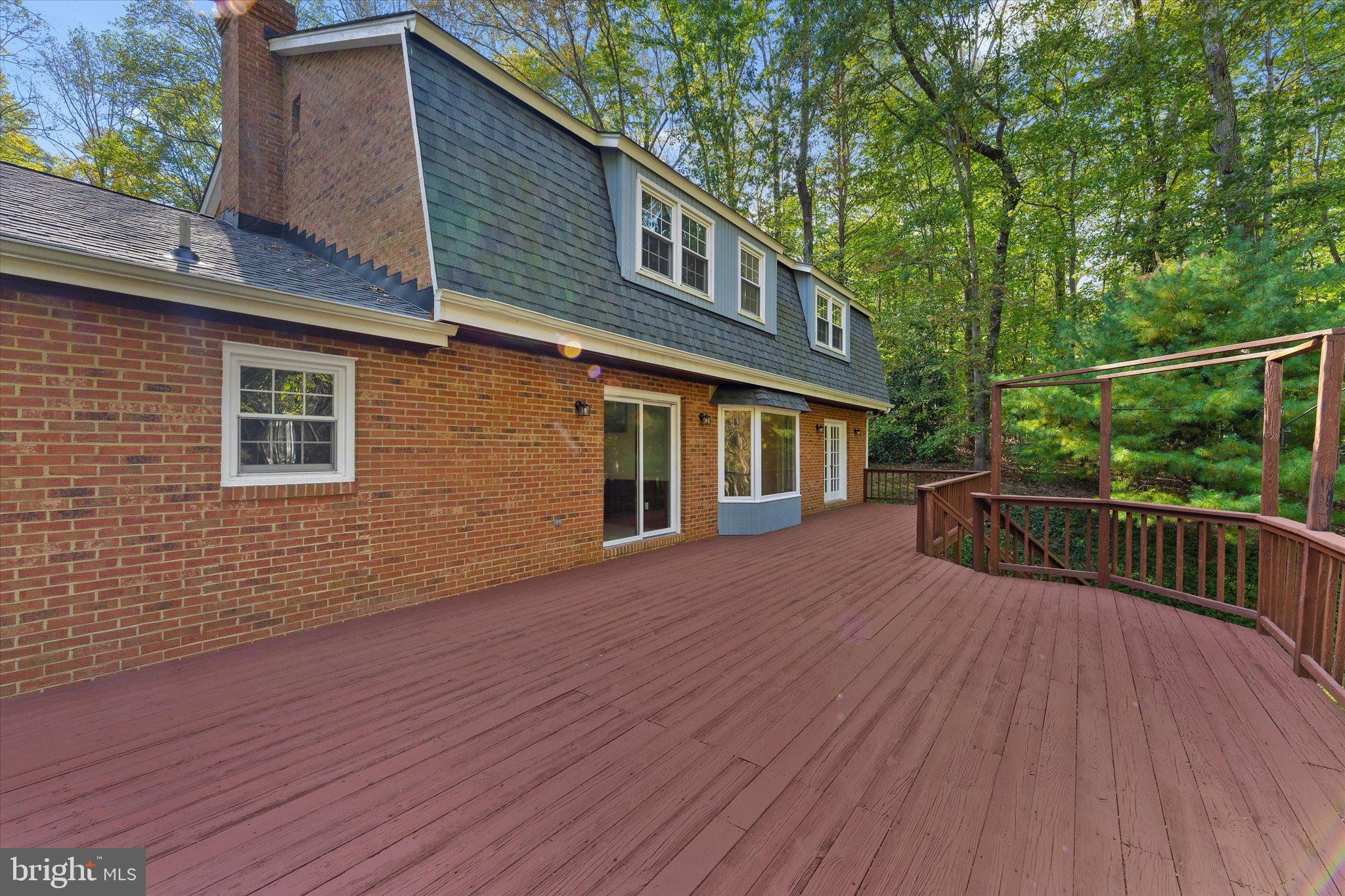 THE ENGLISH HILLS - Residential