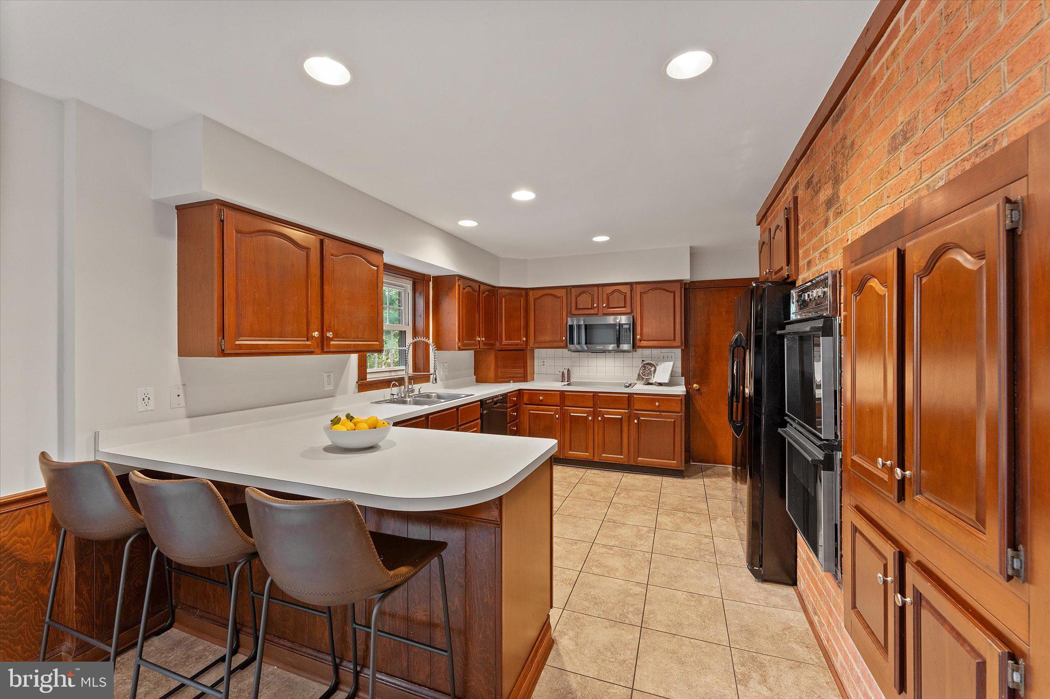 THE ENGLISH HILLS - Residential