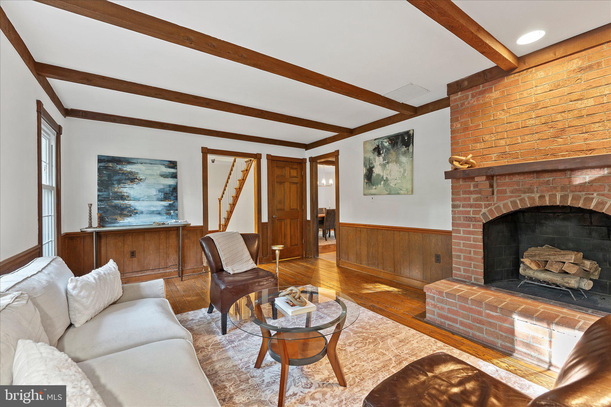 THE ENGLISH HILLS - Residential