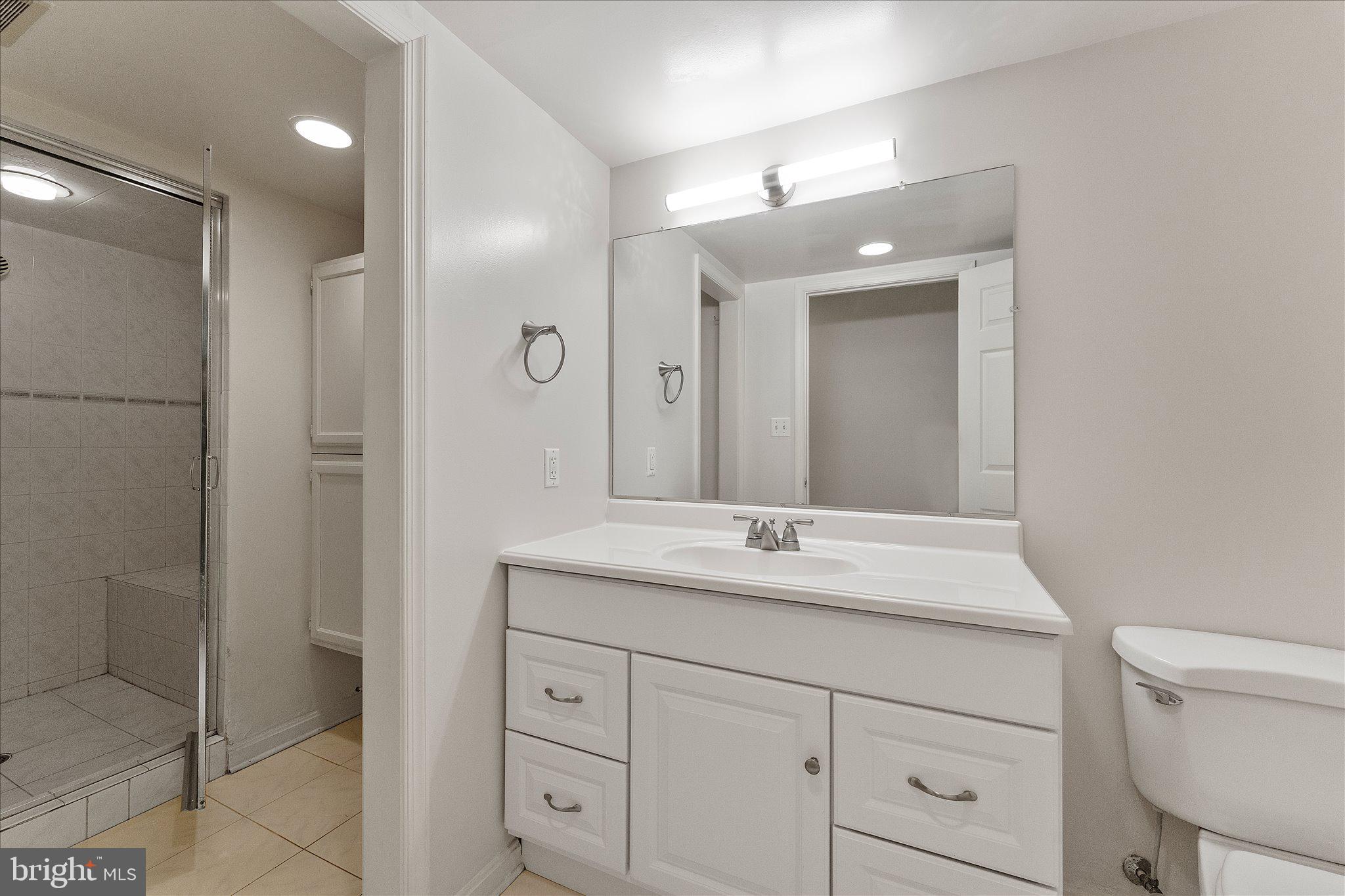 THE ENGLISH HILLS - Residential