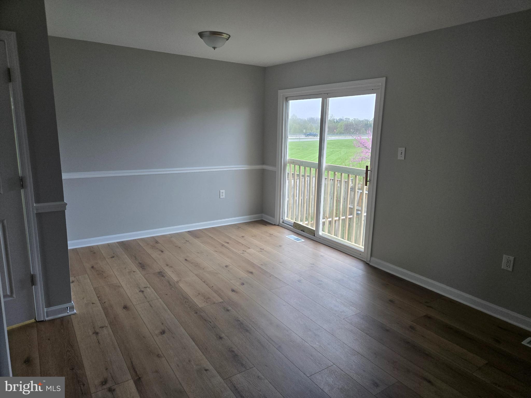 COUNTY GREEN - Residential