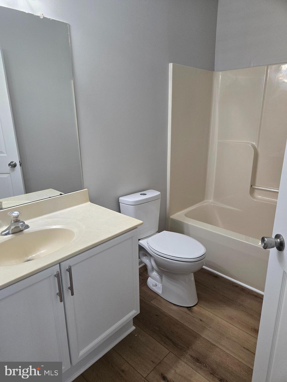 COUNTY GREEN - Residential