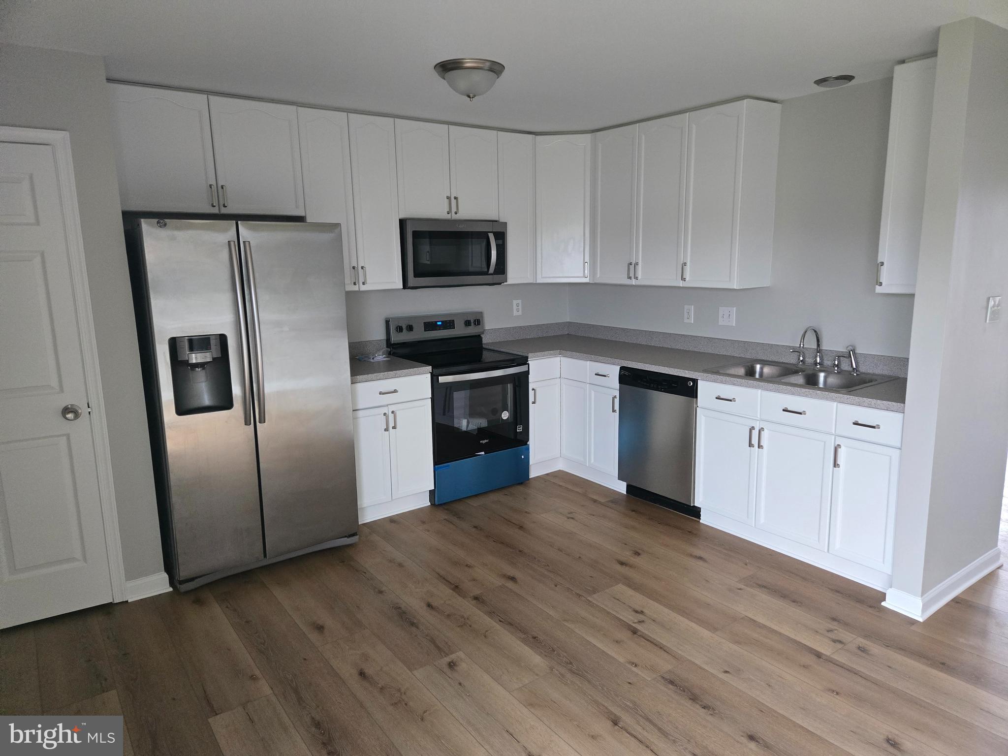 COUNTY GREEN - Residential