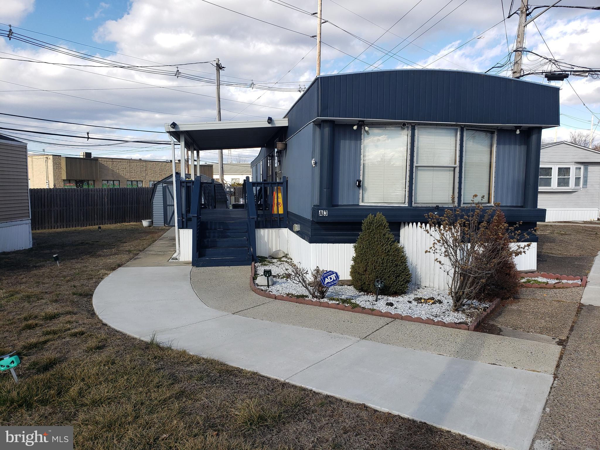3A ASHWOOD AVENUE