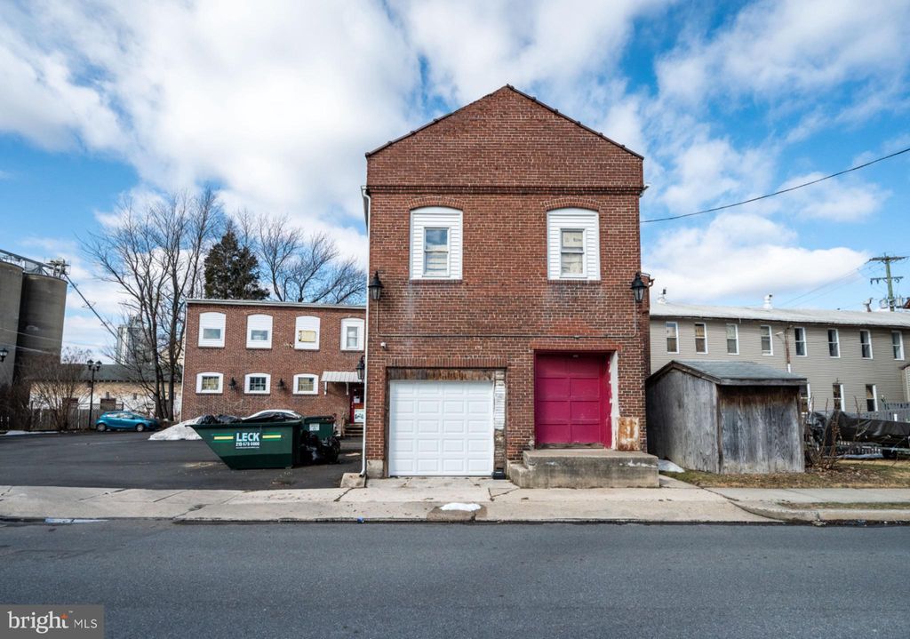 Photo of 102 S Richmond Street, FLEETWOOD, PA 19522 (MLS # PABK2068176)