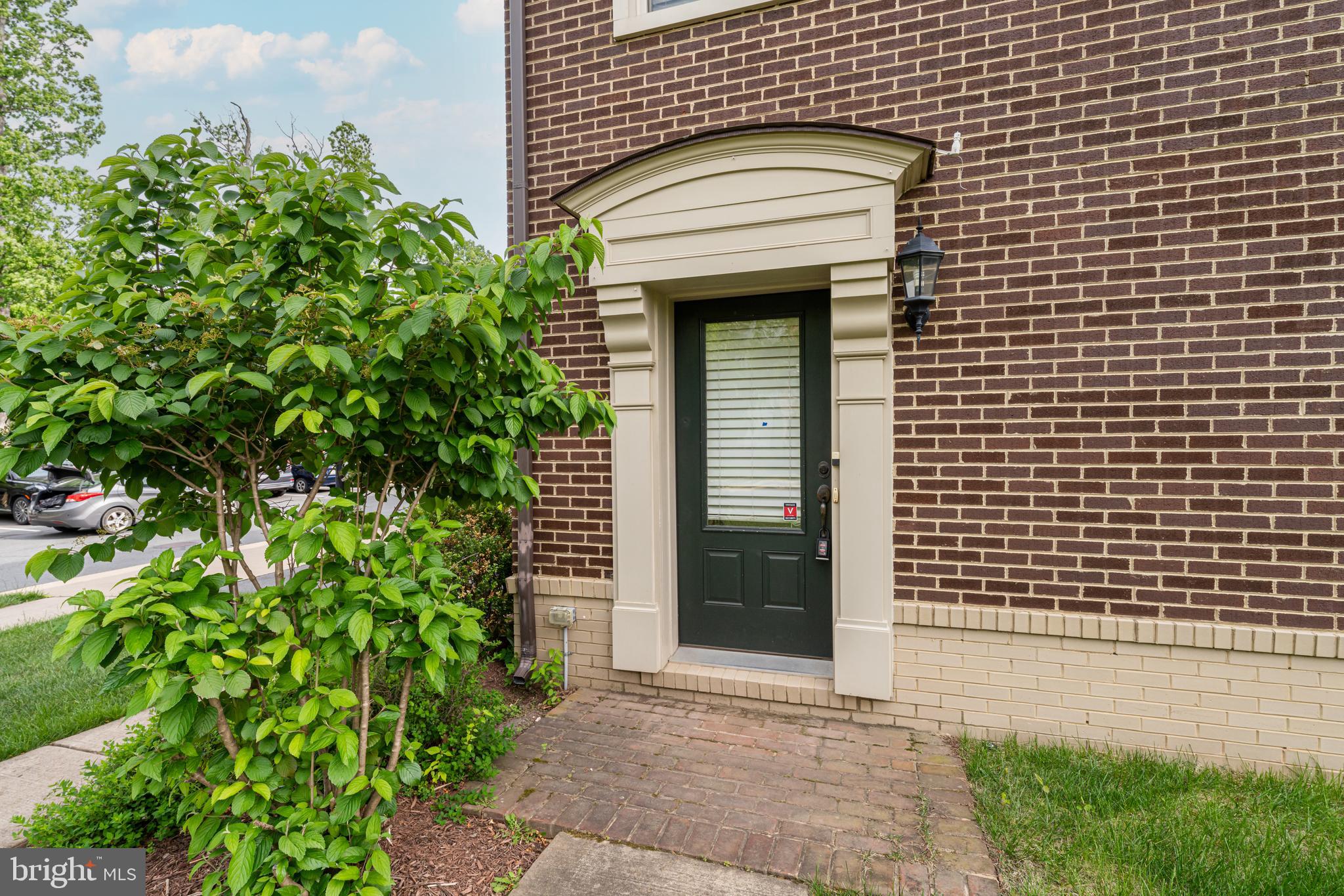42230 CASTLE RIDGE SQUARE