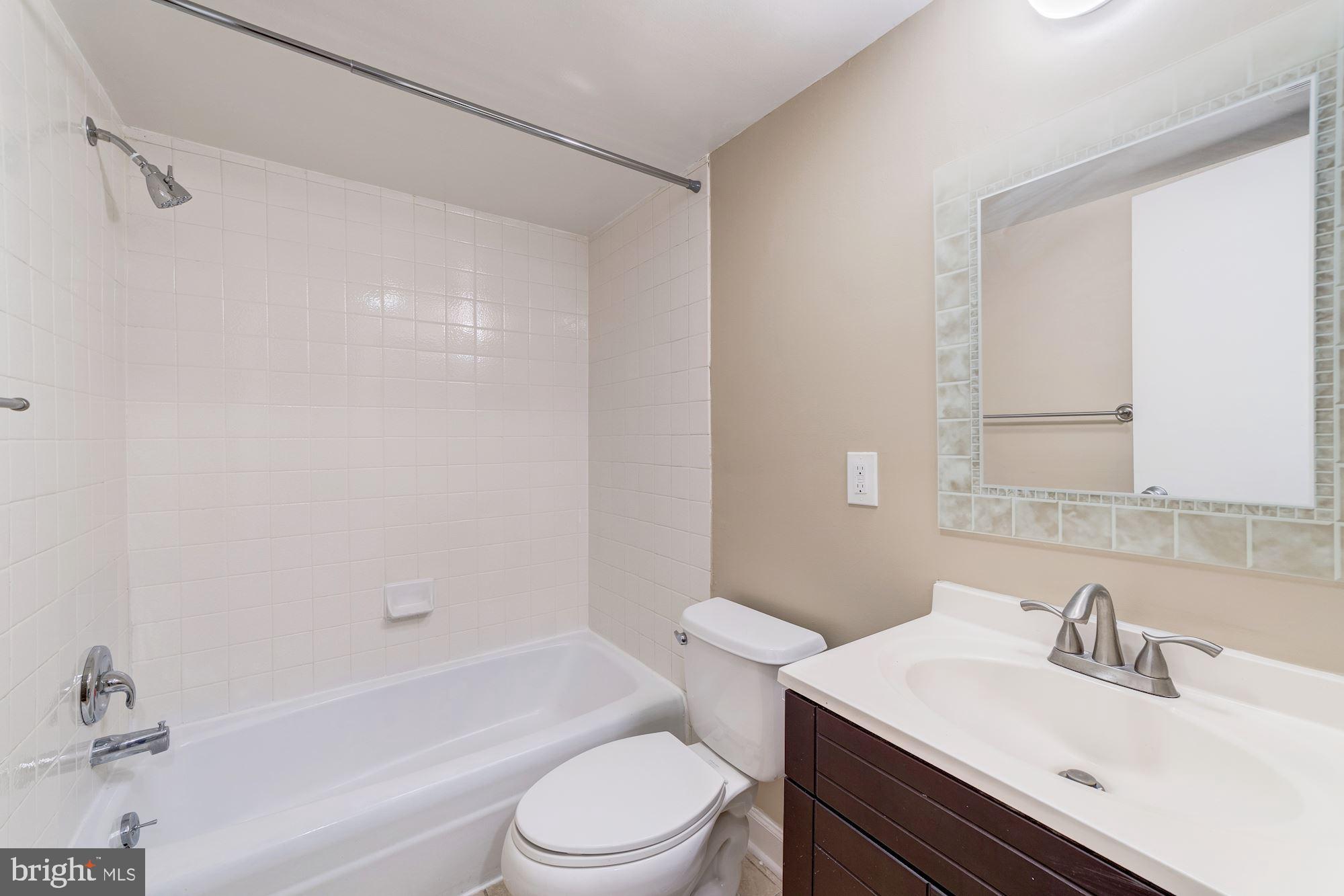 CANTERBURY SQUARE - Residential