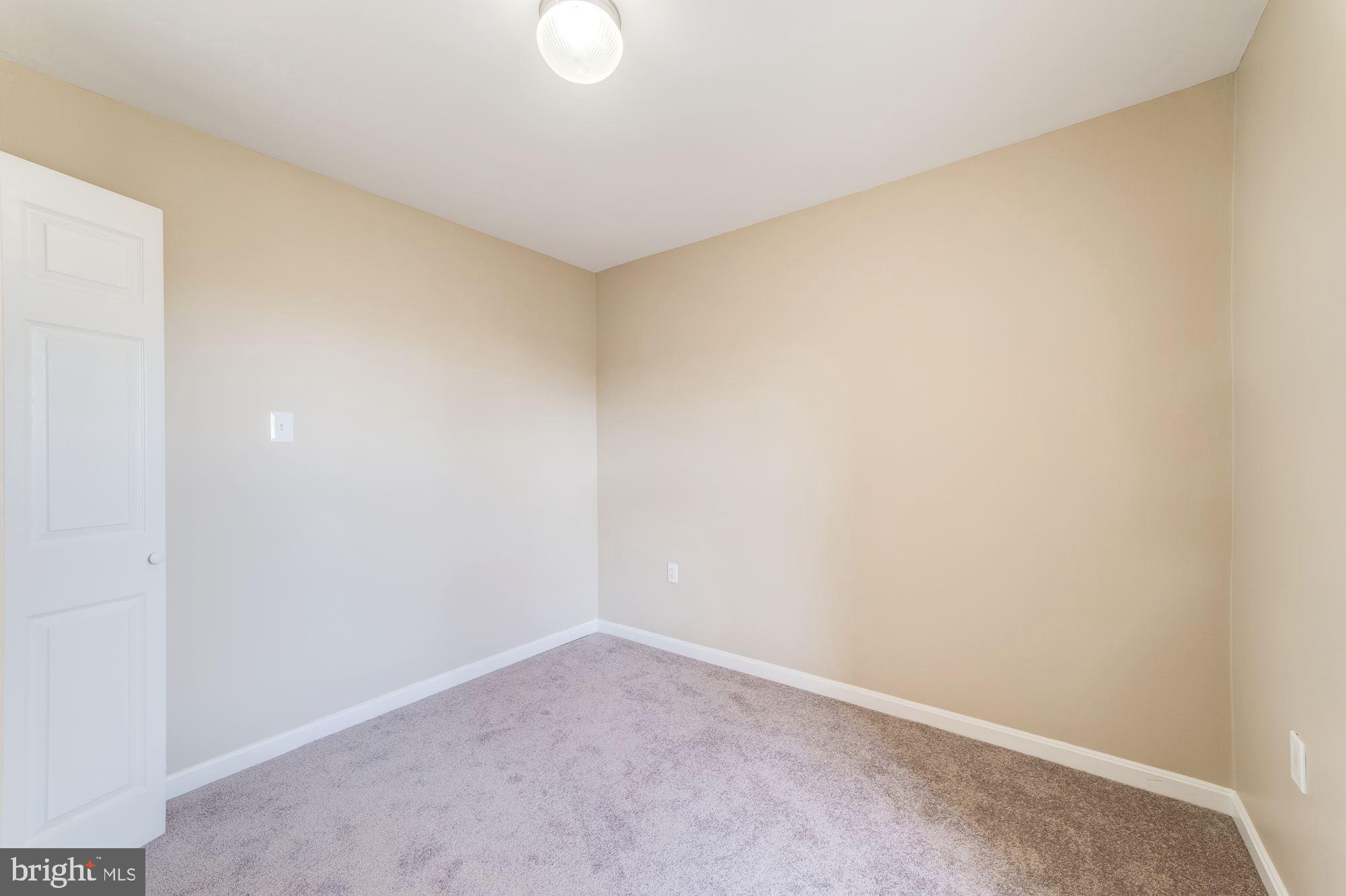 CANTERBURY SQUARE - Residential