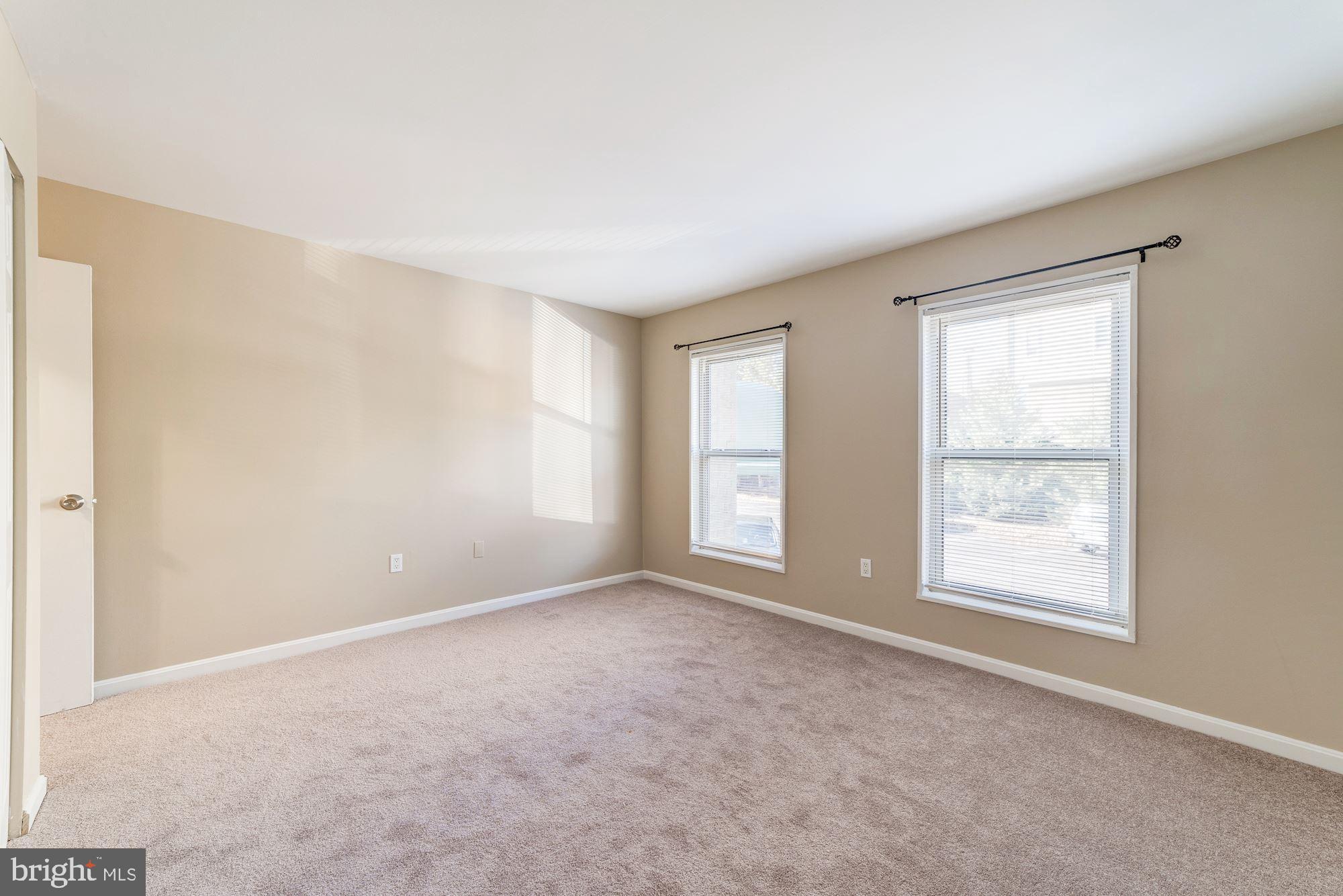 CANTERBURY SQUARE - Residential