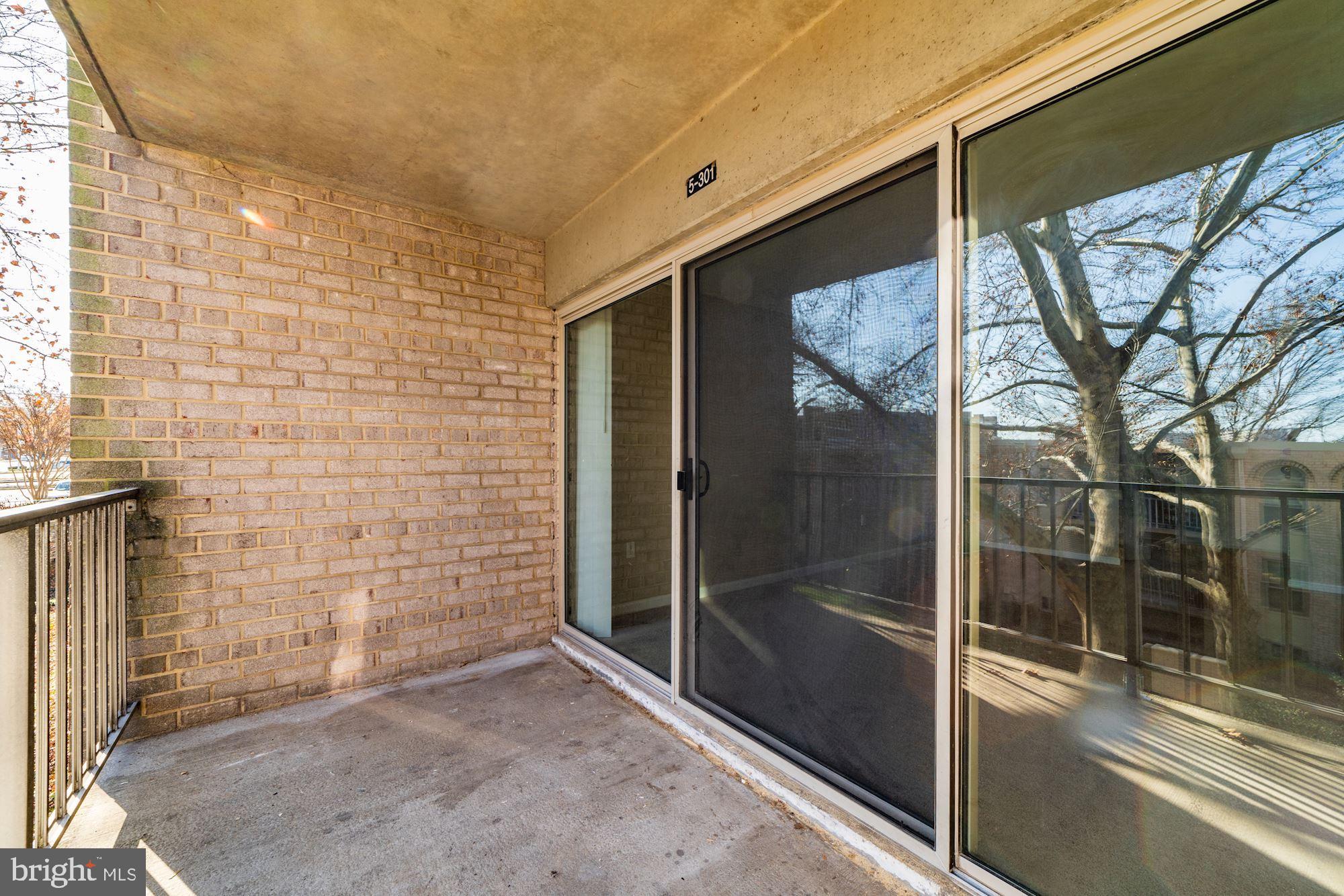 CANTERBURY SQUARE - Residential