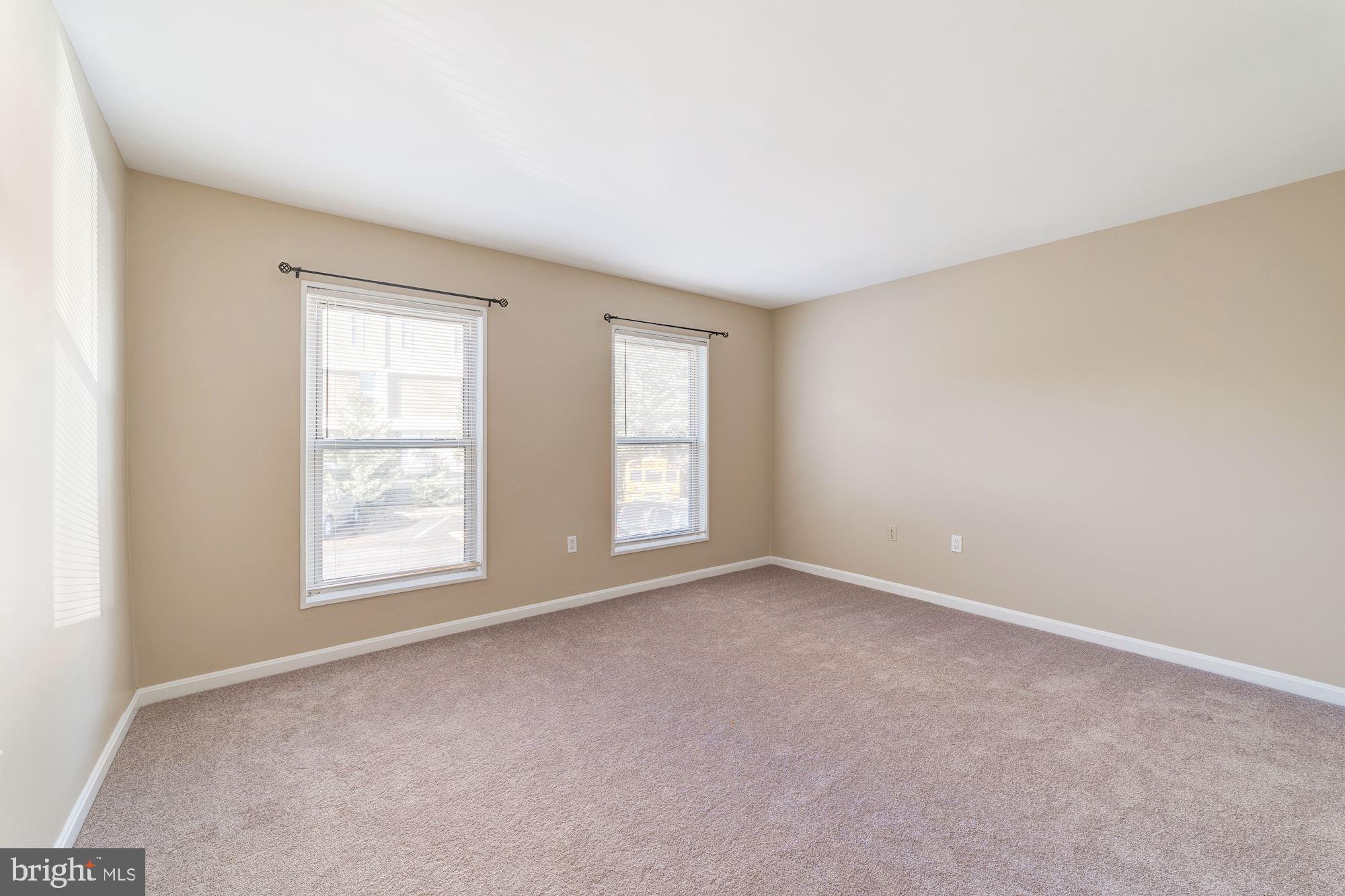 CANTERBURY SQUARE - Residential