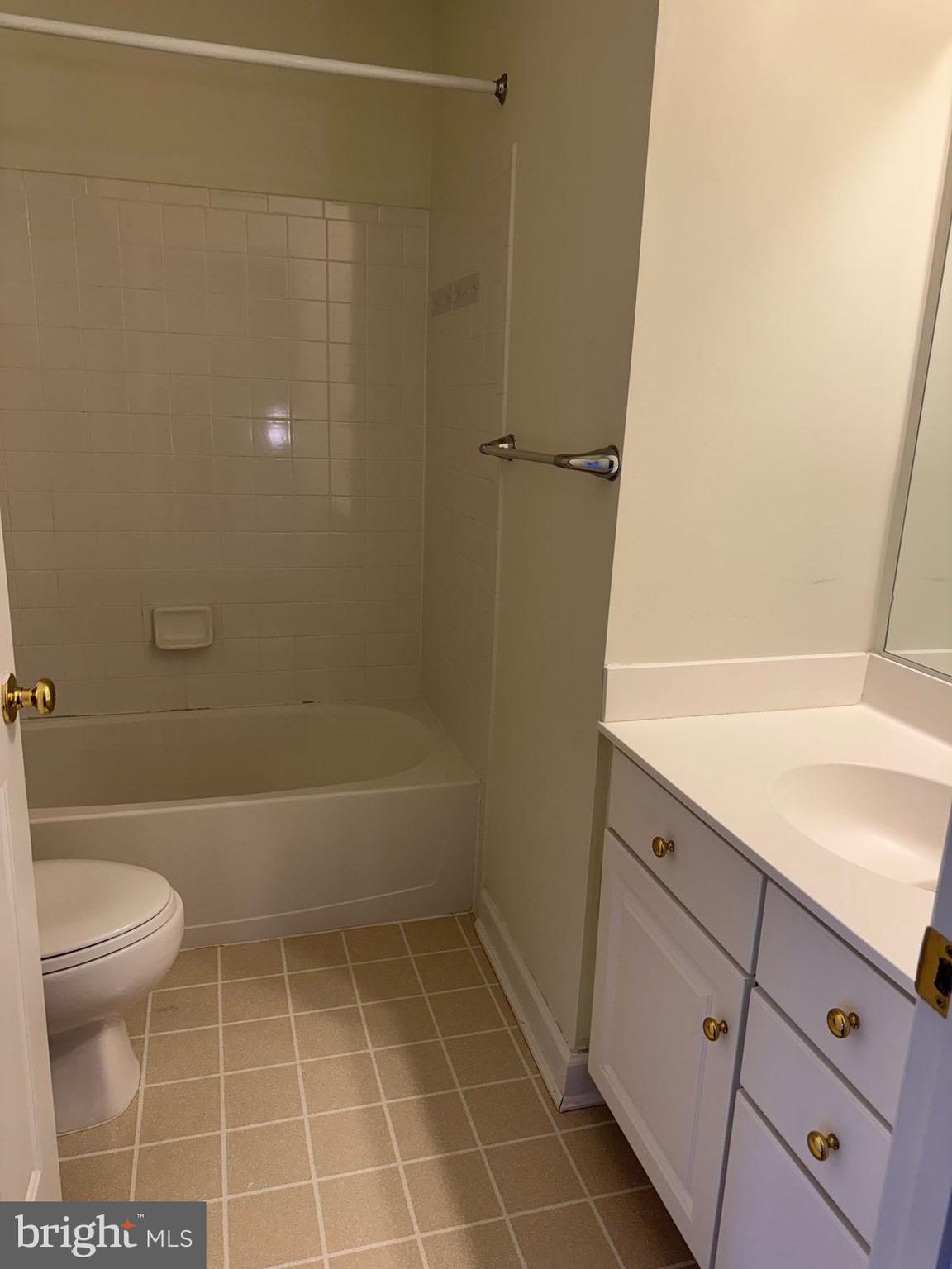 LAUREL CREST - Residential Lease