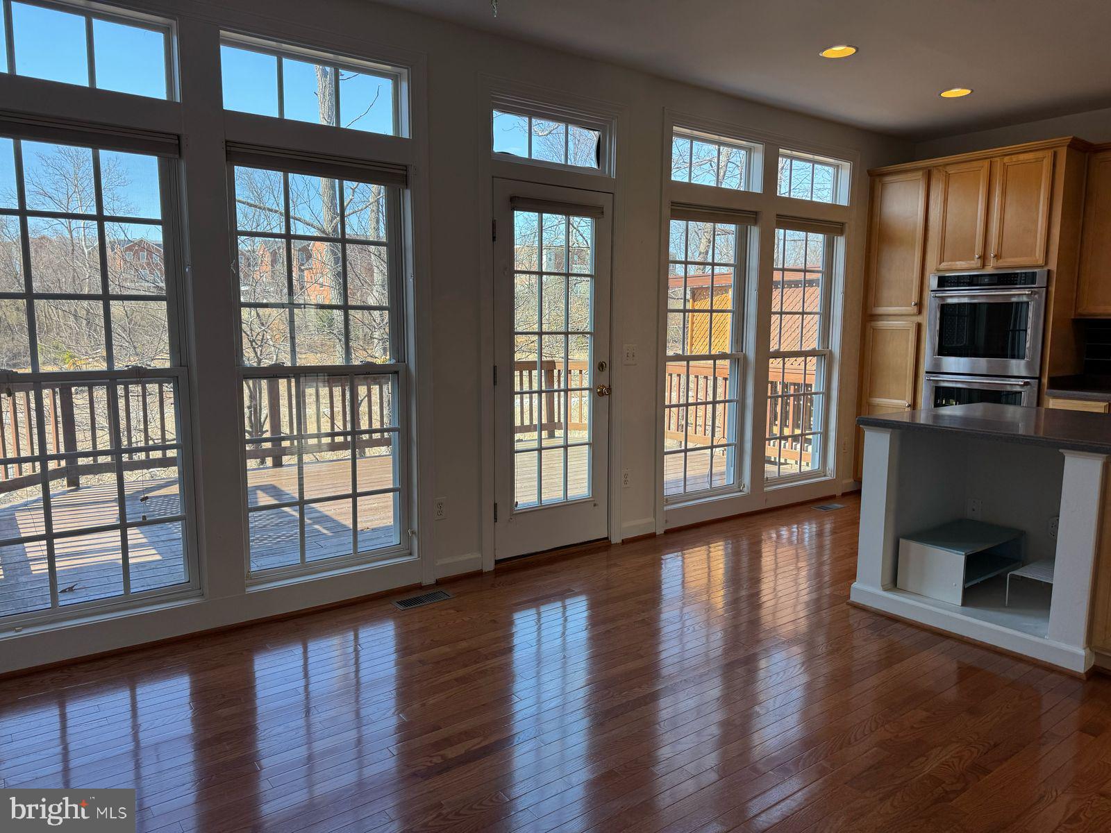 LAUREL CREST - Residential Lease