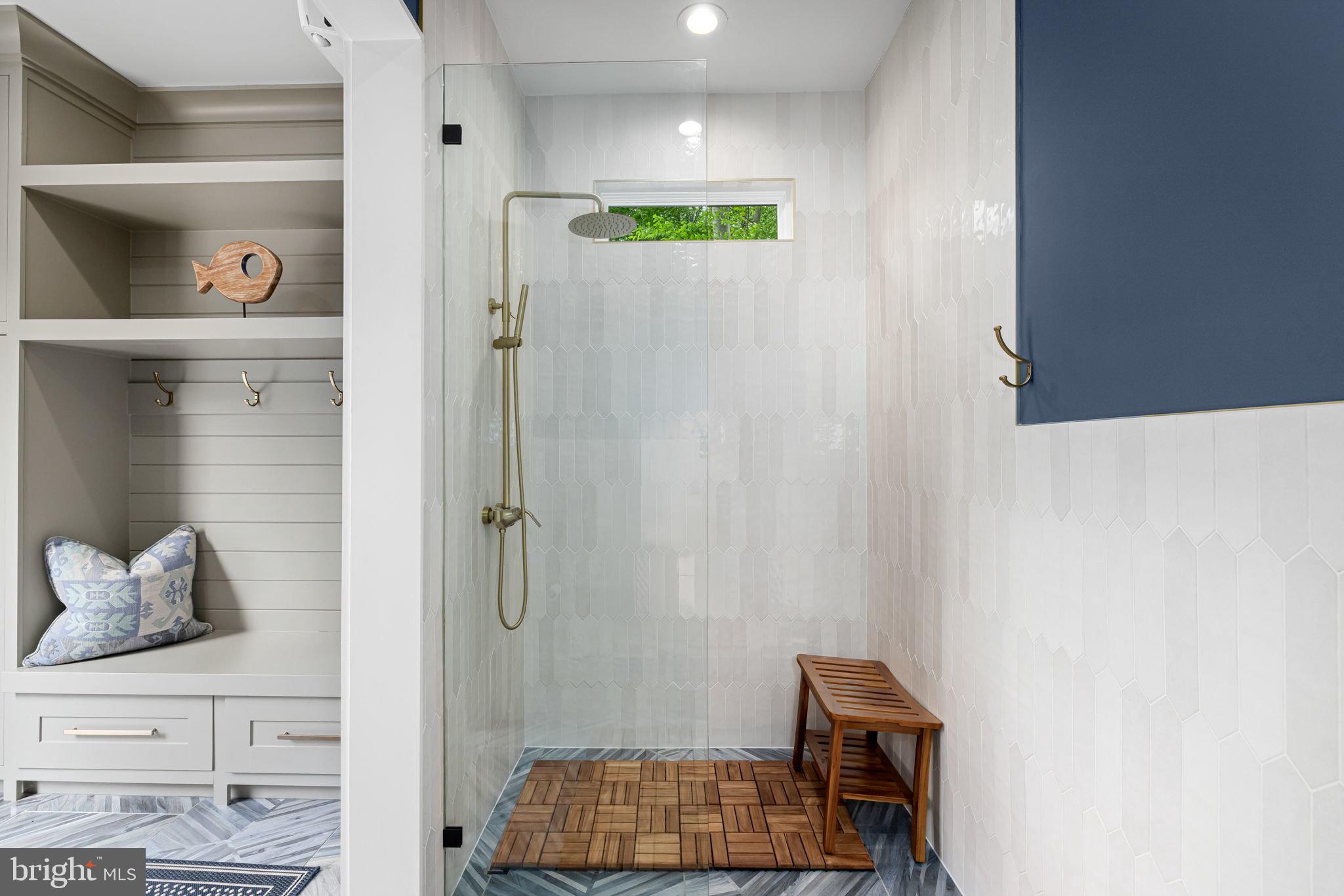 LANGLEY FOREST - Residential