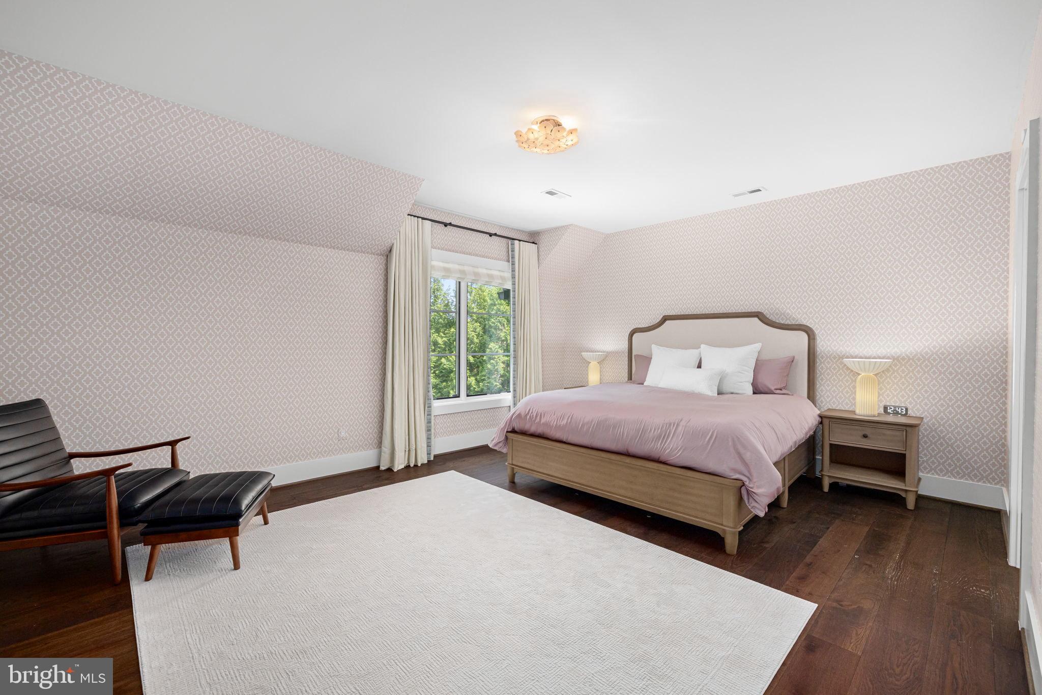 LANGLEY FOREST - Residential