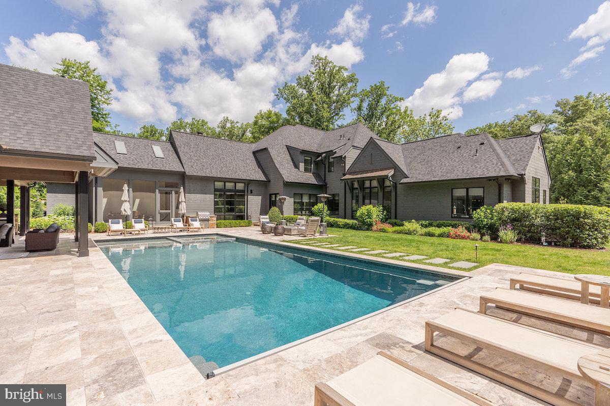 LANGLEY FOREST - Residential