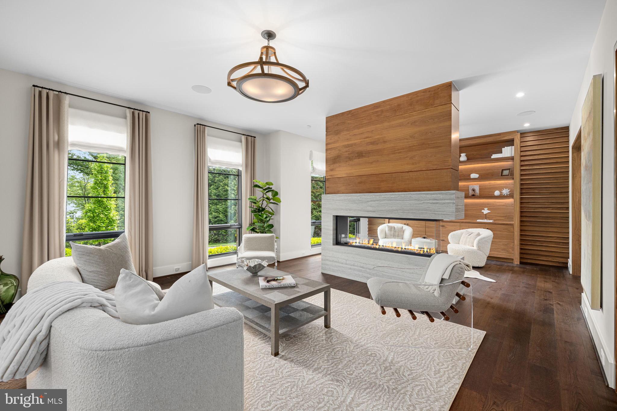 LANGLEY FOREST - Residential