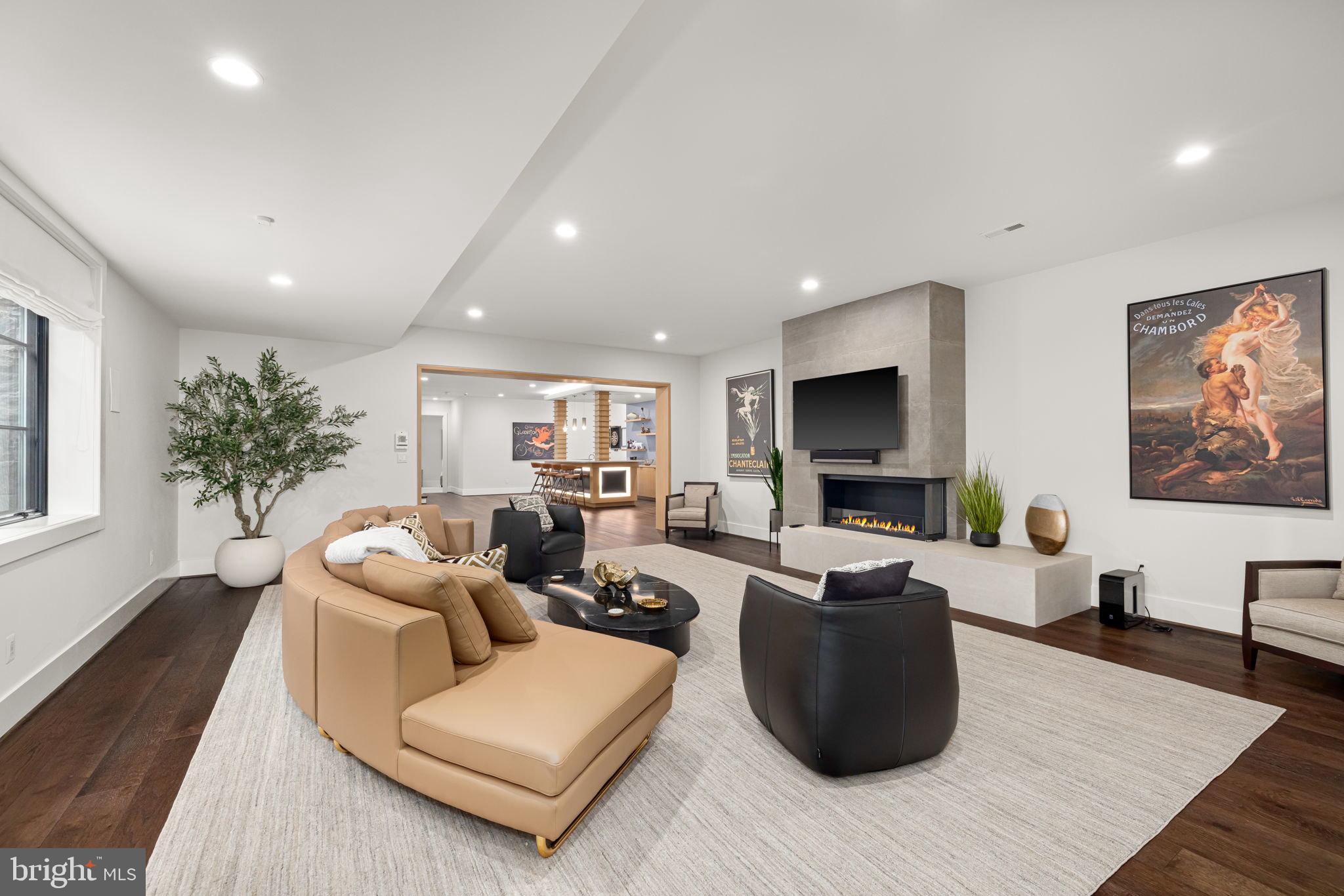 LANGLEY FOREST - Residential