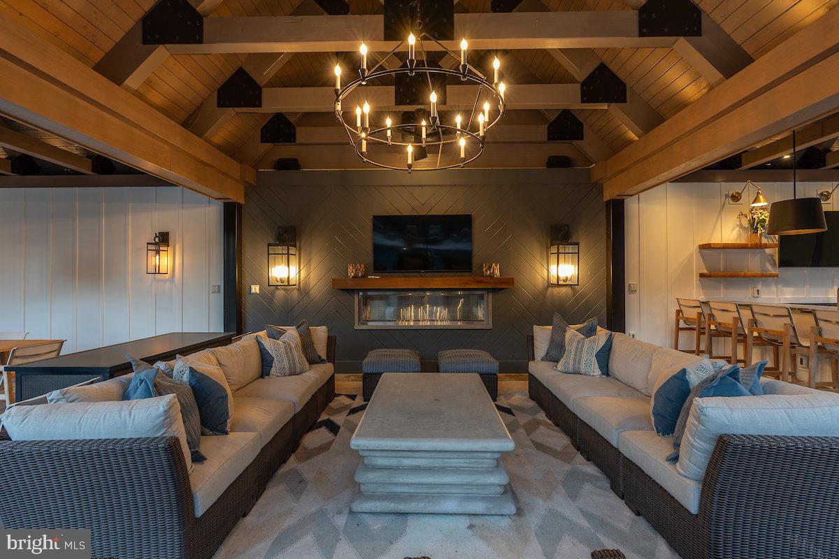 LANGLEY FOREST - Residential