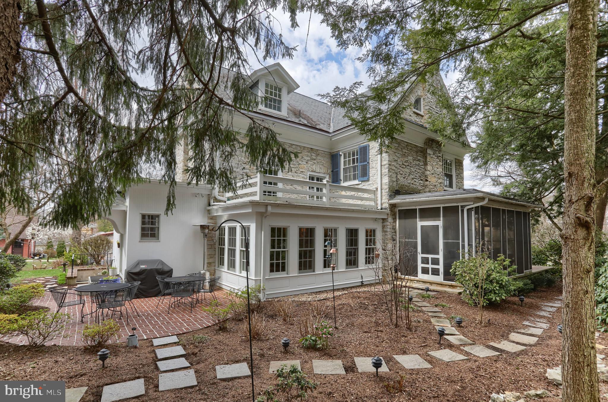 HERSHEY DOWNTOWN - Residential