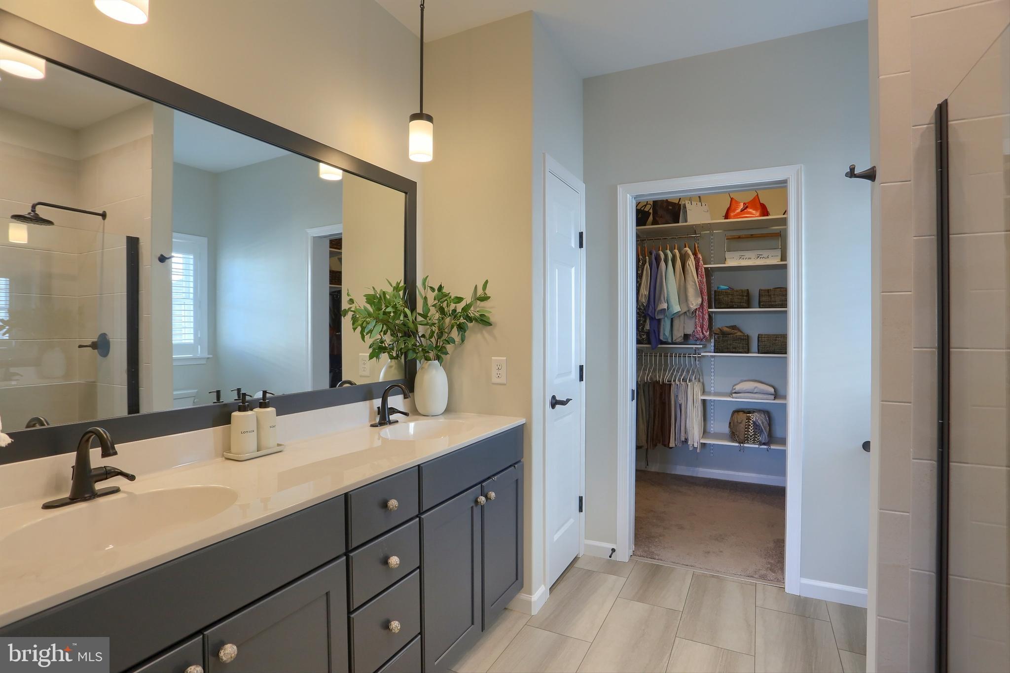 WINDING CREEK - Residential