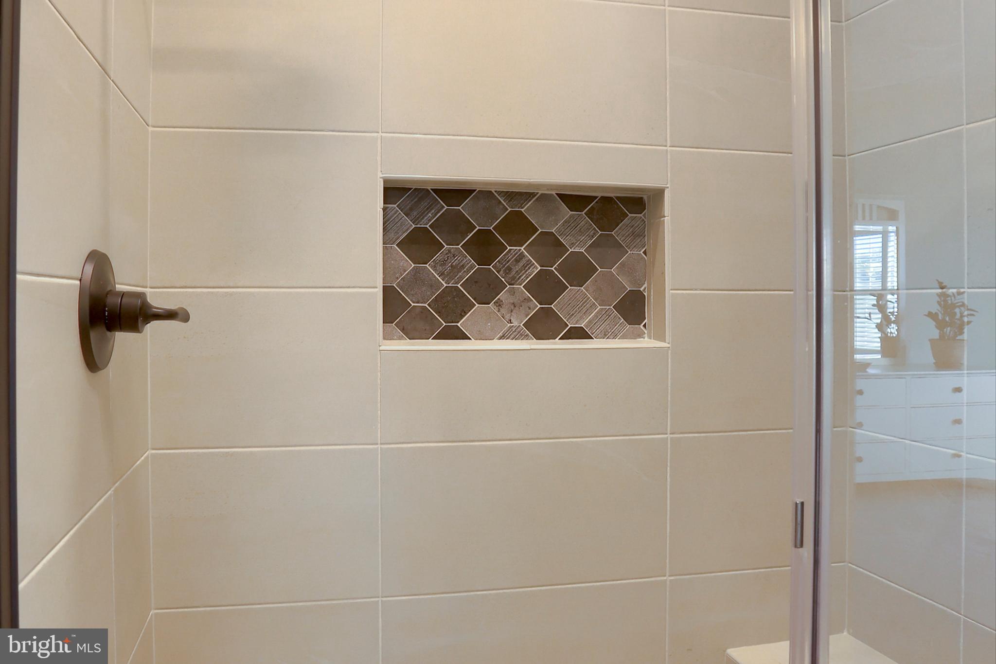 WINDING CREEK - Residential