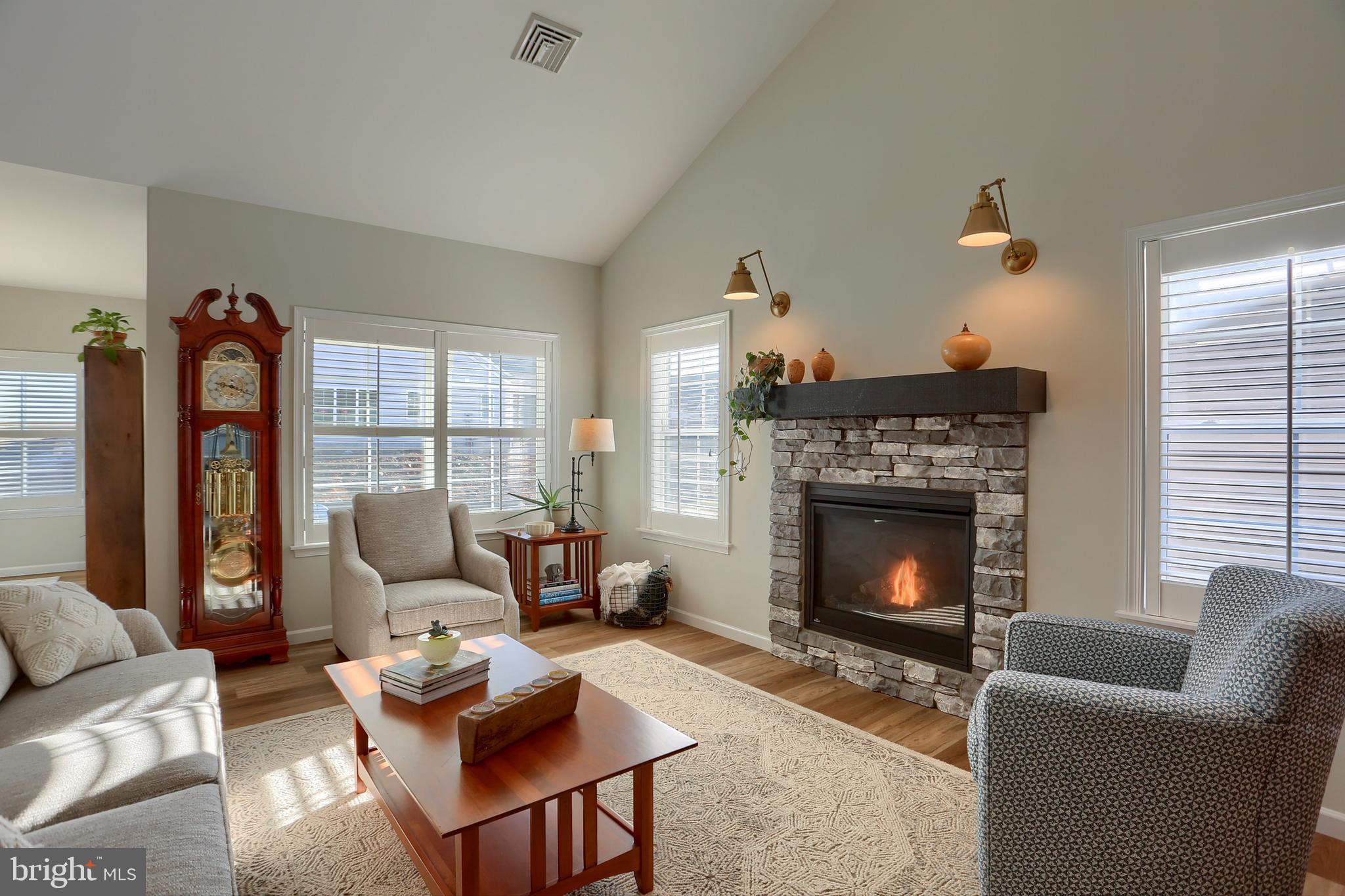 WINDING CREEK - Residential