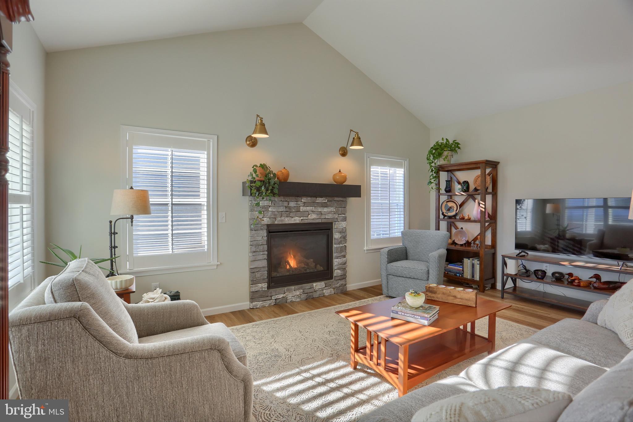 WINDING CREEK - Residential