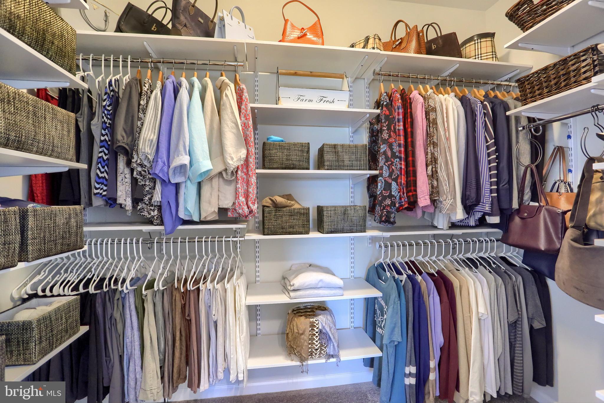 WINDING CREEK - Residential