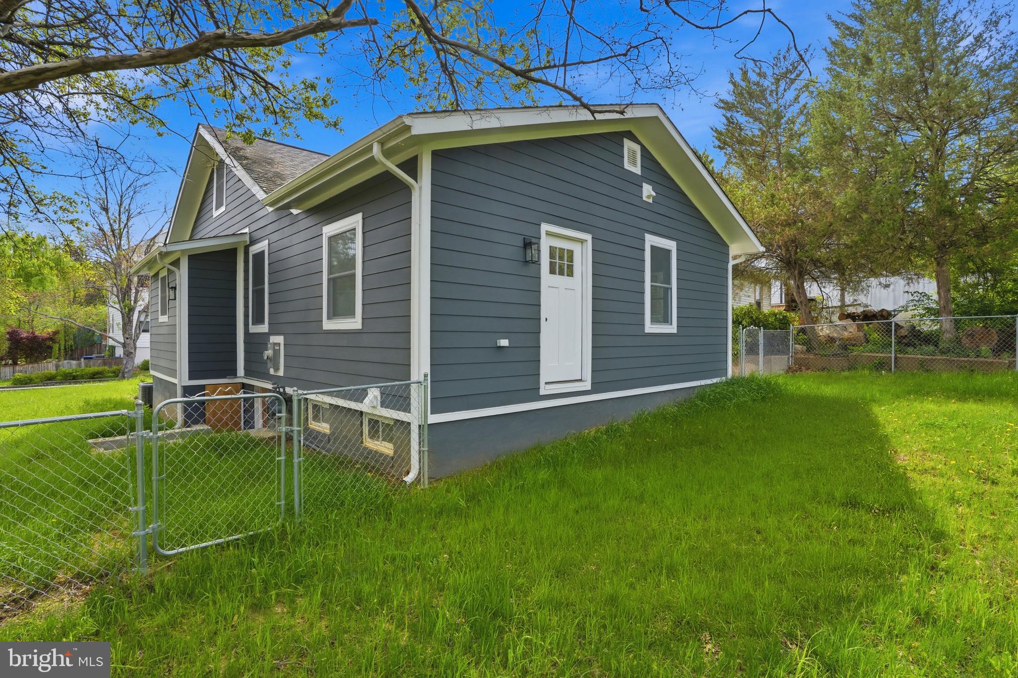 MT RAINIER - Residential
