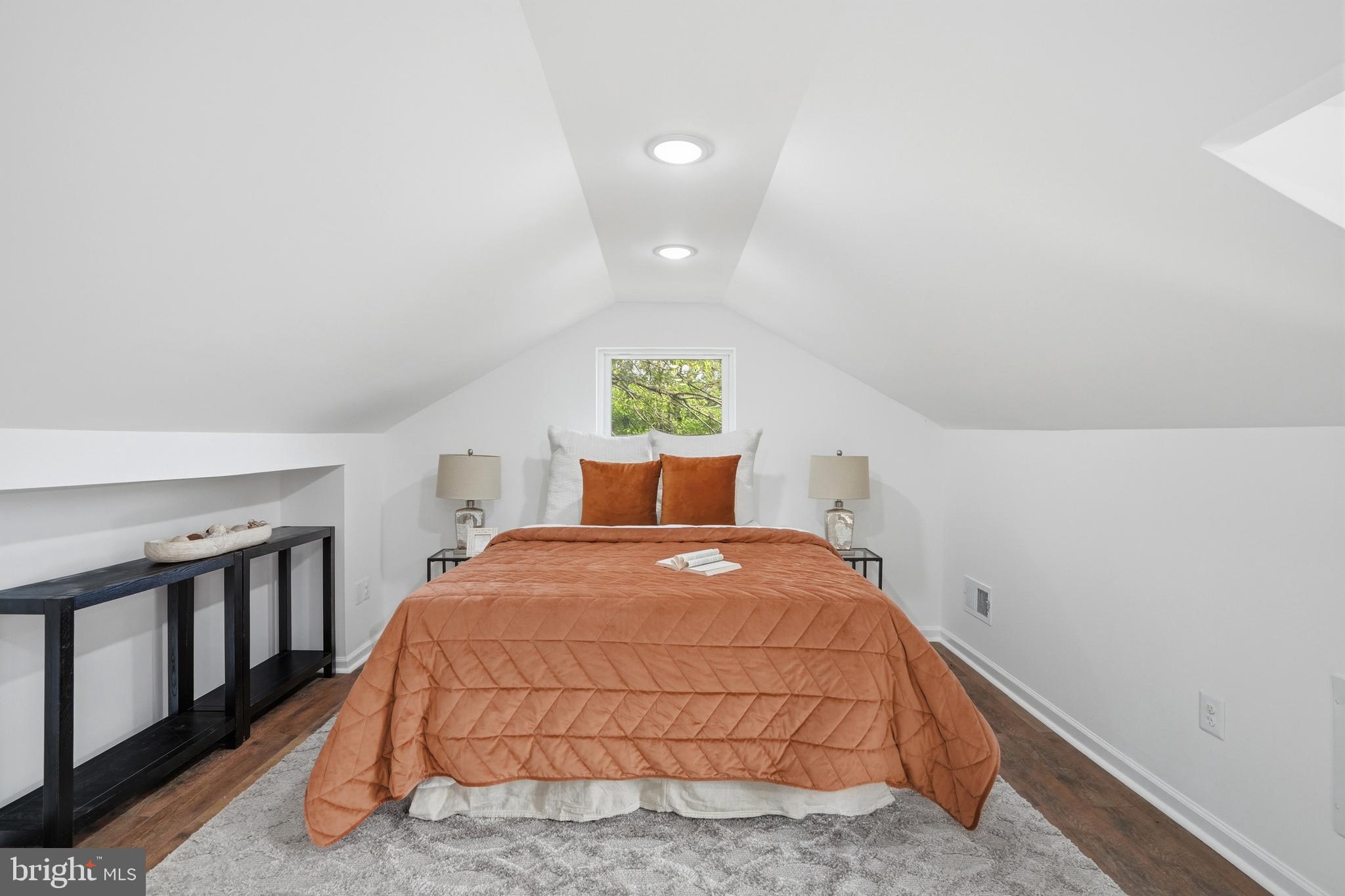 MT RAINIER - Residential