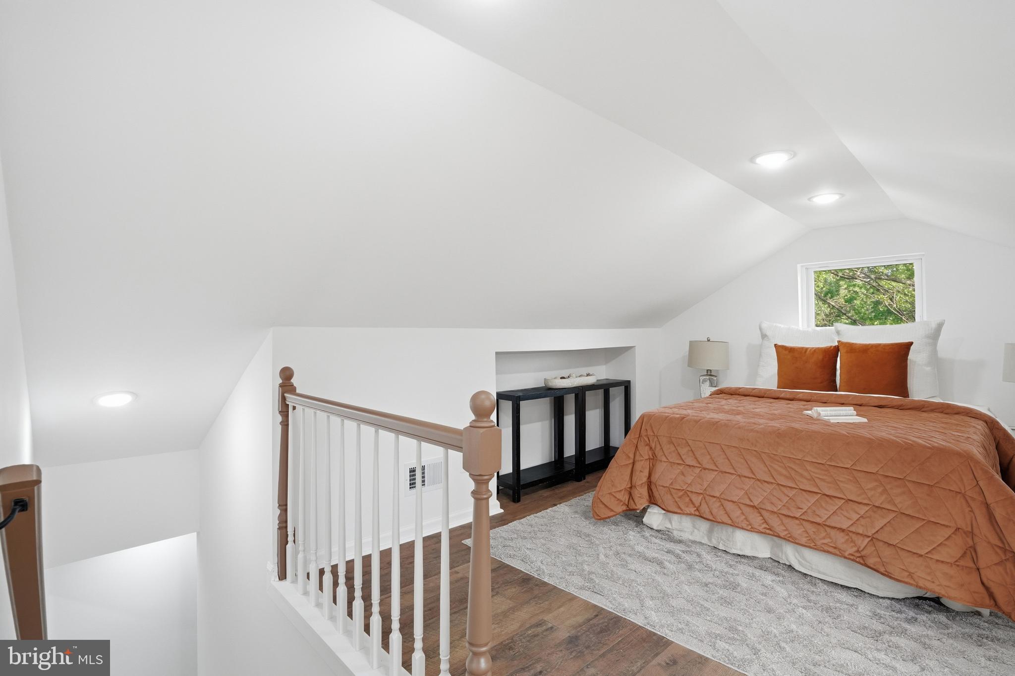 MT RAINIER - Residential