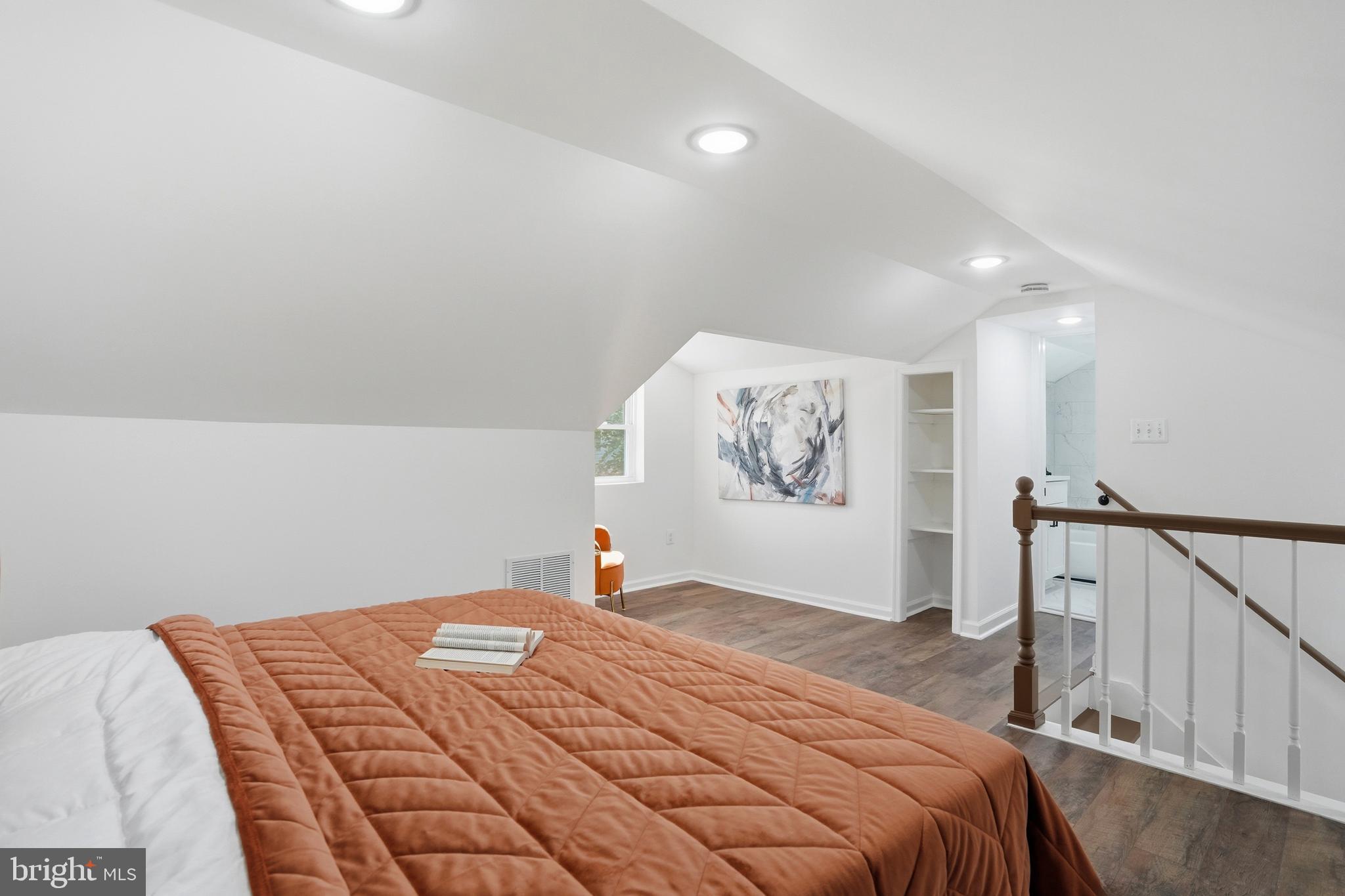 MT RAINIER - Residential