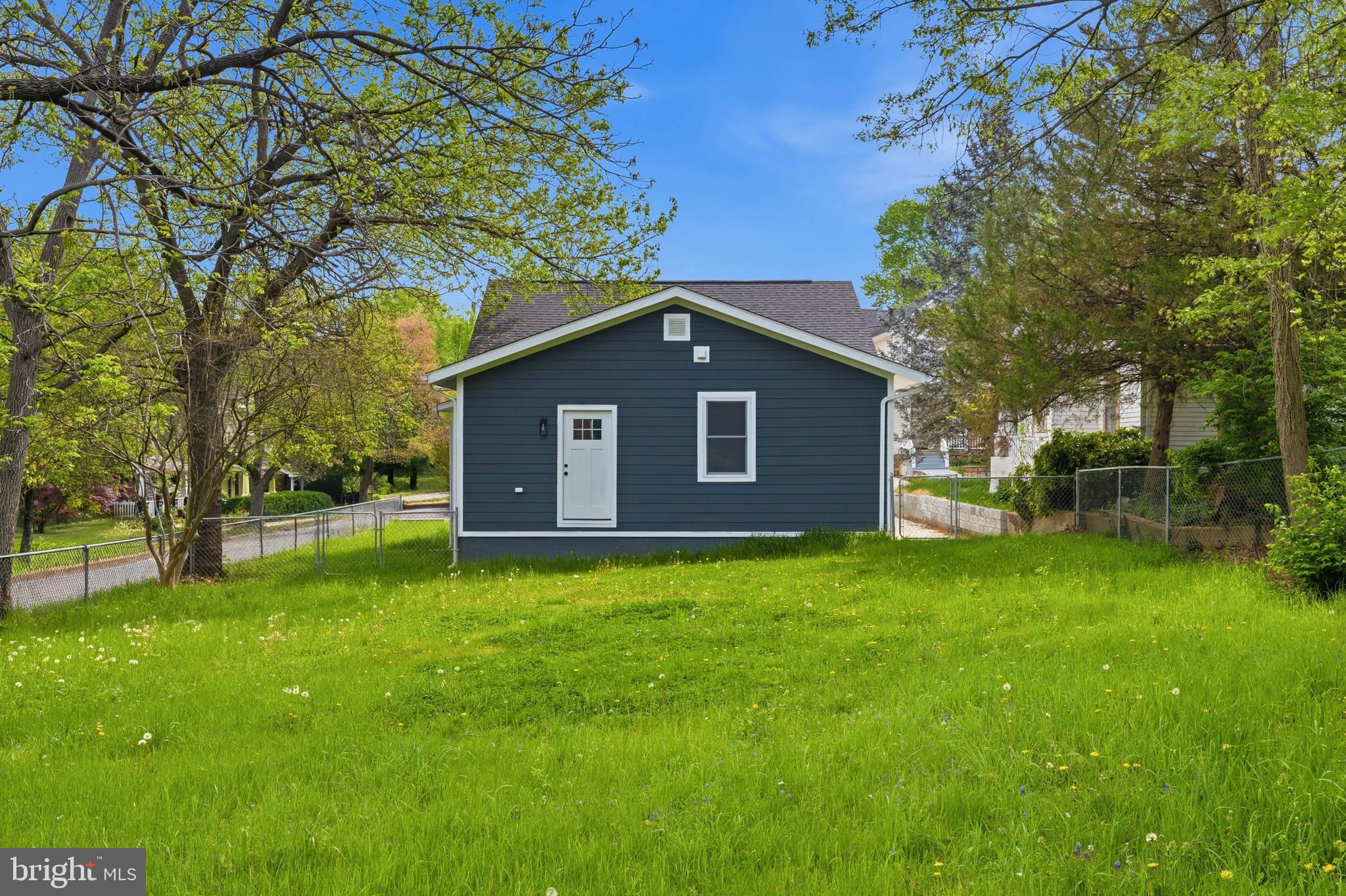 MT RAINIER - Residential