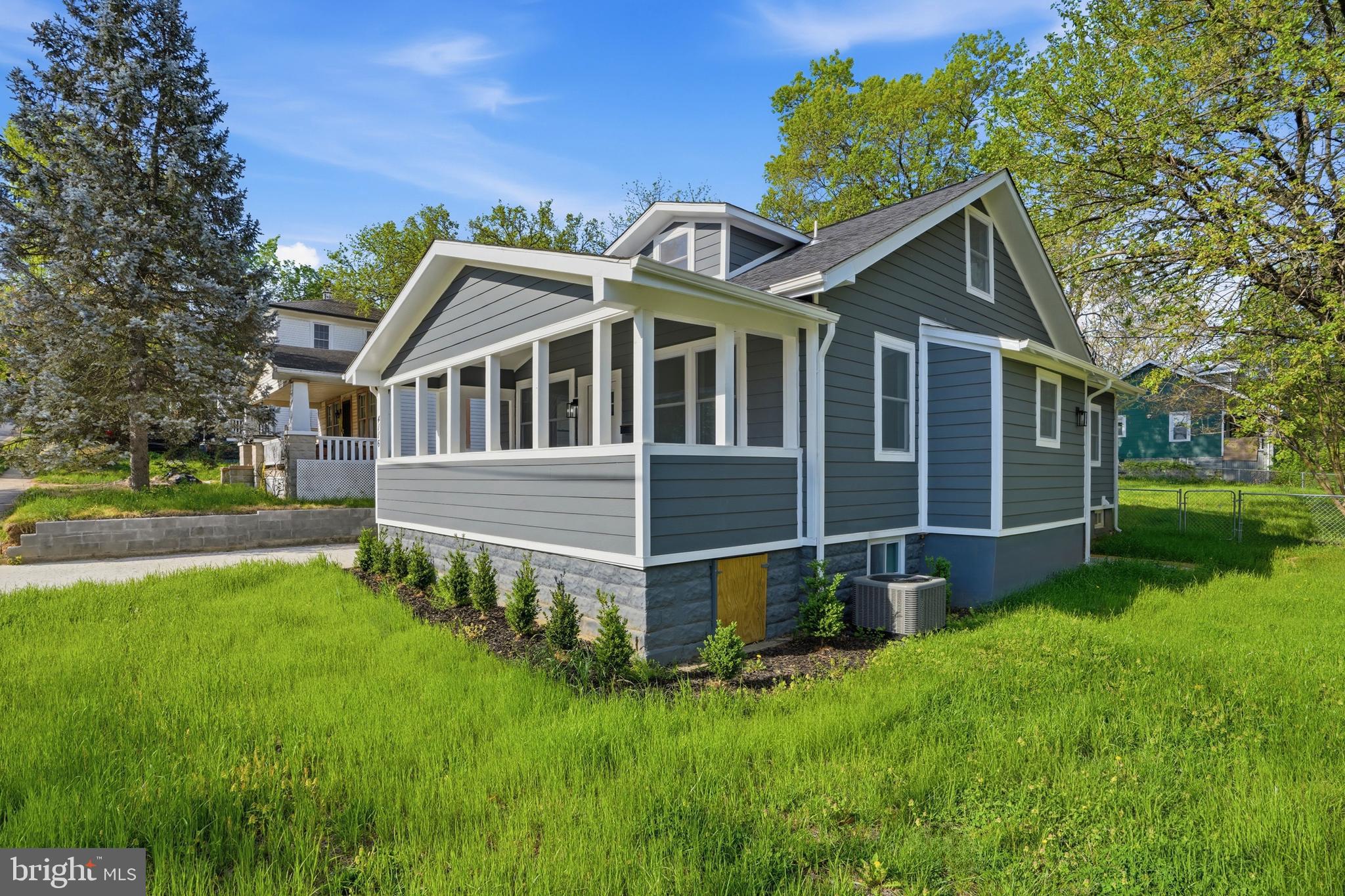 MT RAINIER - Residential