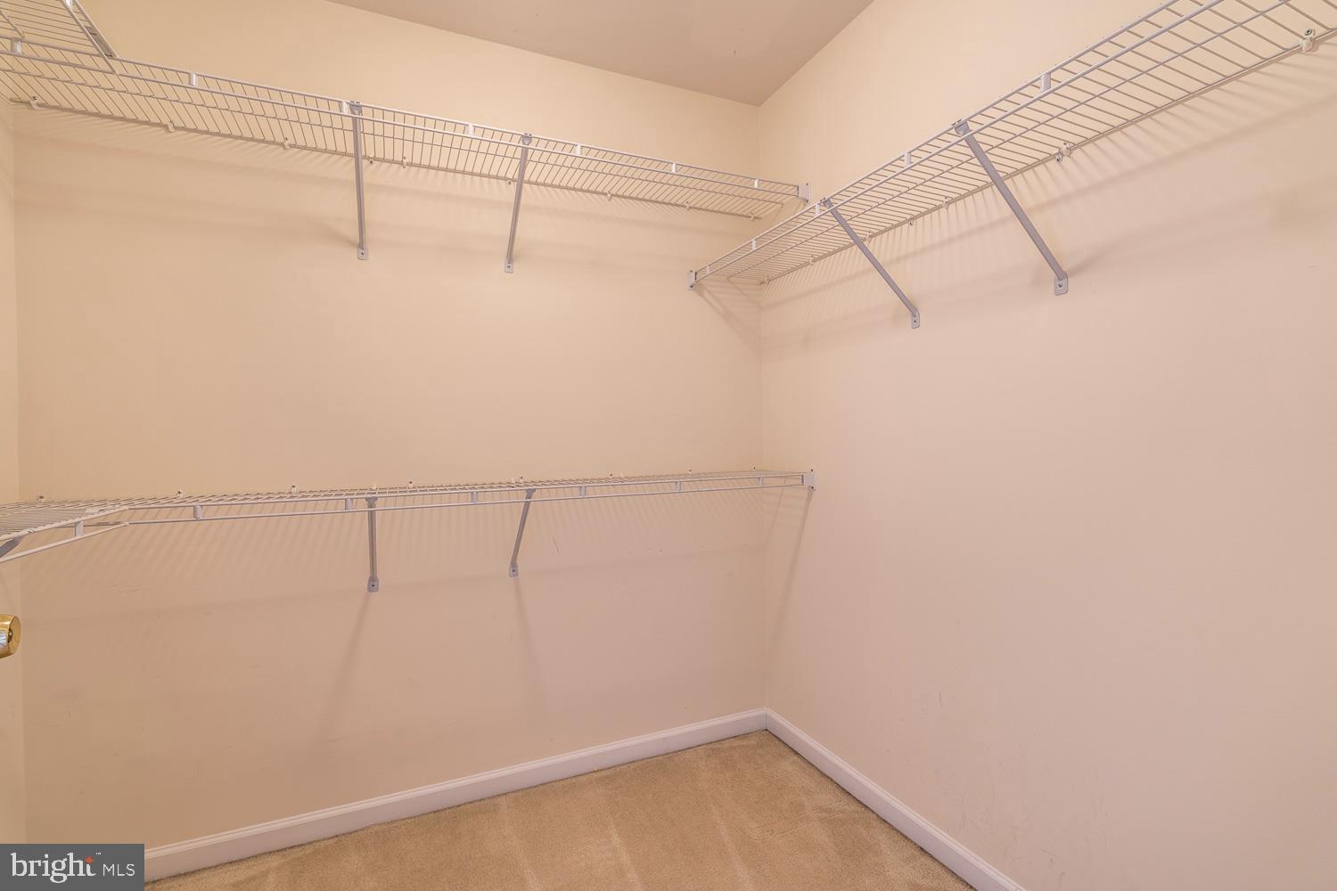 BELMONT COUNTRY CLUB - Residential Lease