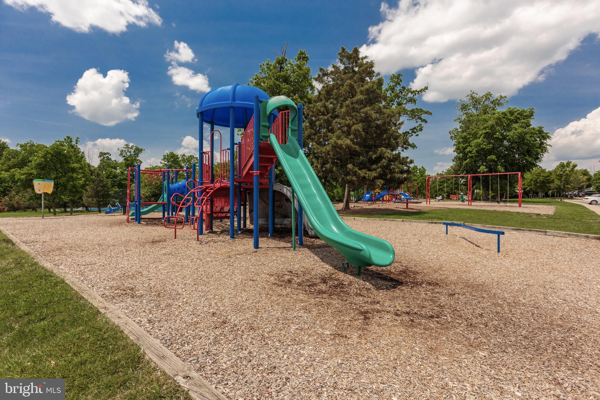 BELMONT COUNTRY CLUB - Residential Lease