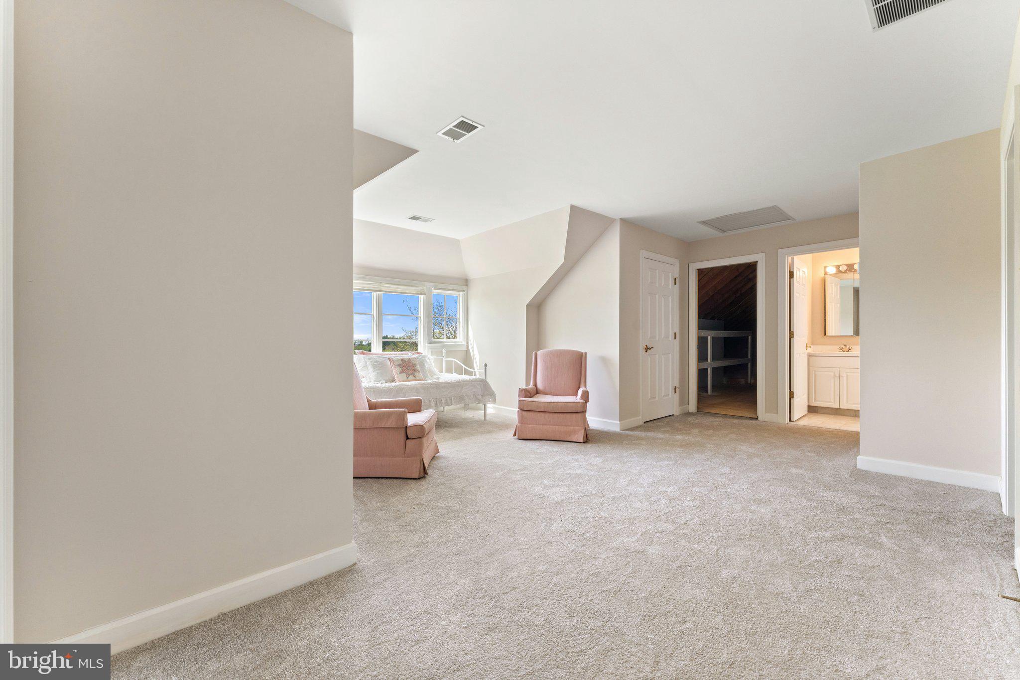 BELLEVUE FARMS - Residential