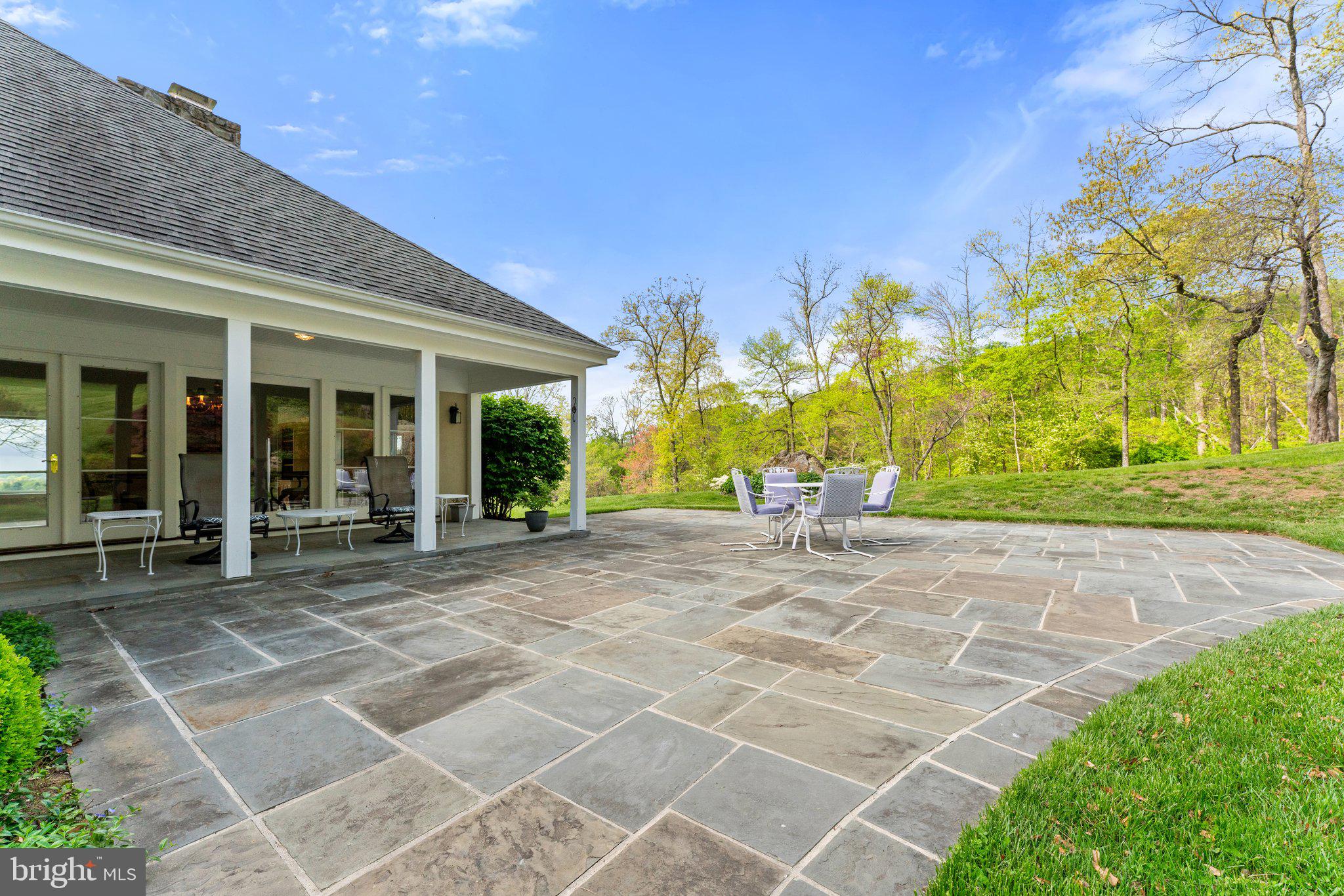 BELLEVUE FARMS - Residential