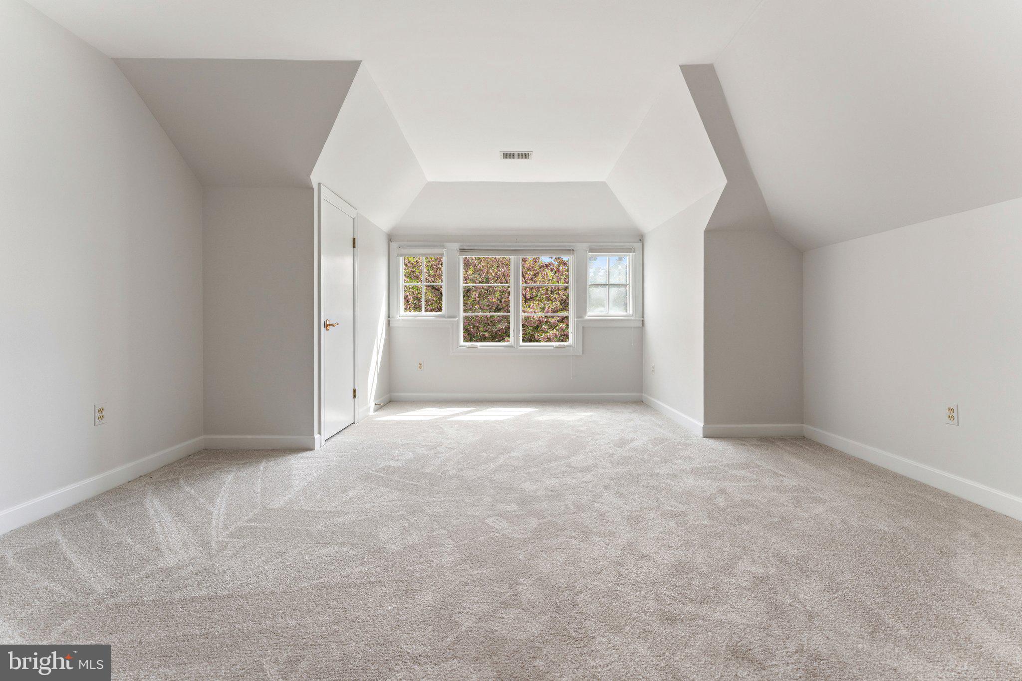 BELLEVUE FARMS - Residential