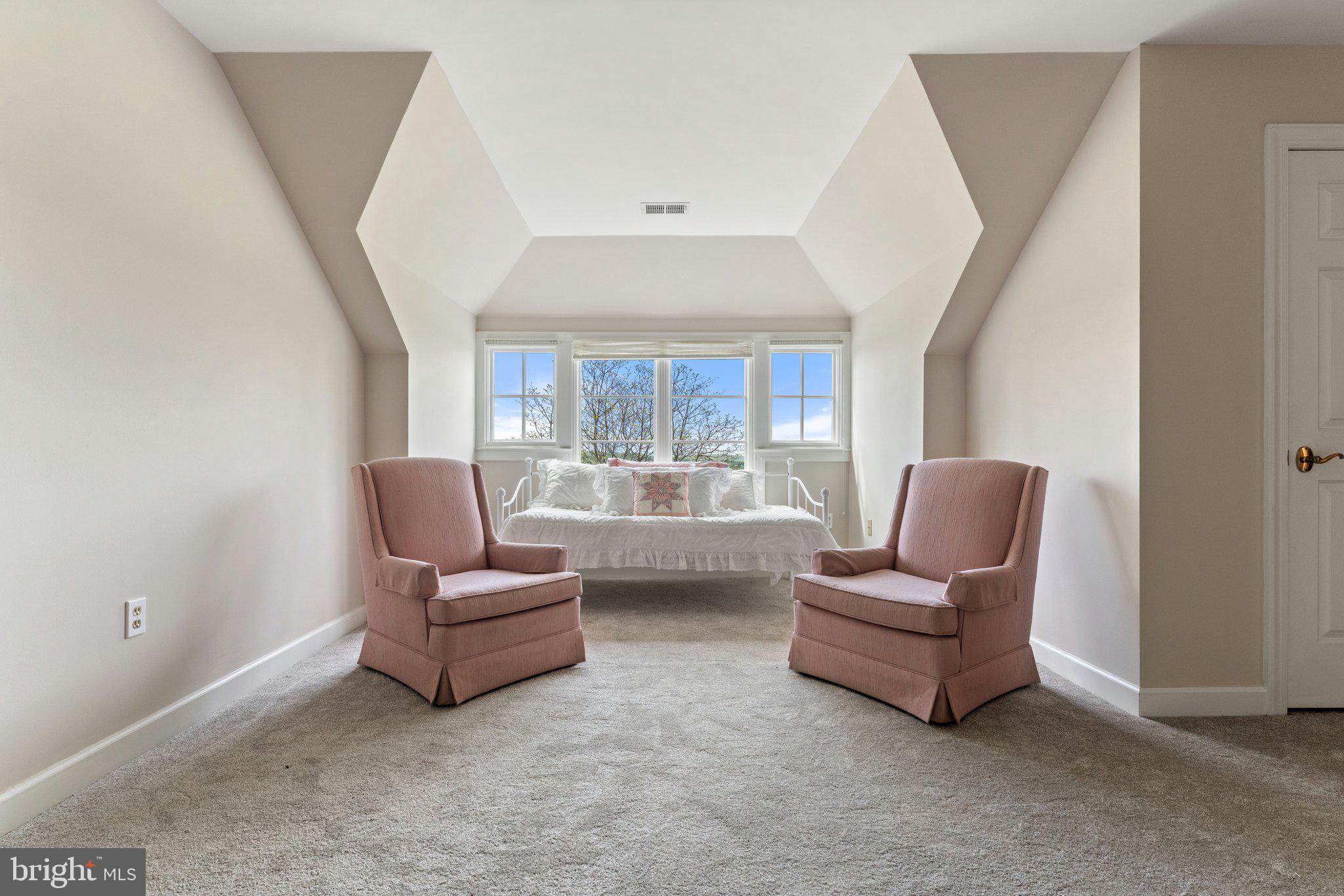 BELLEVUE FARMS - Residential