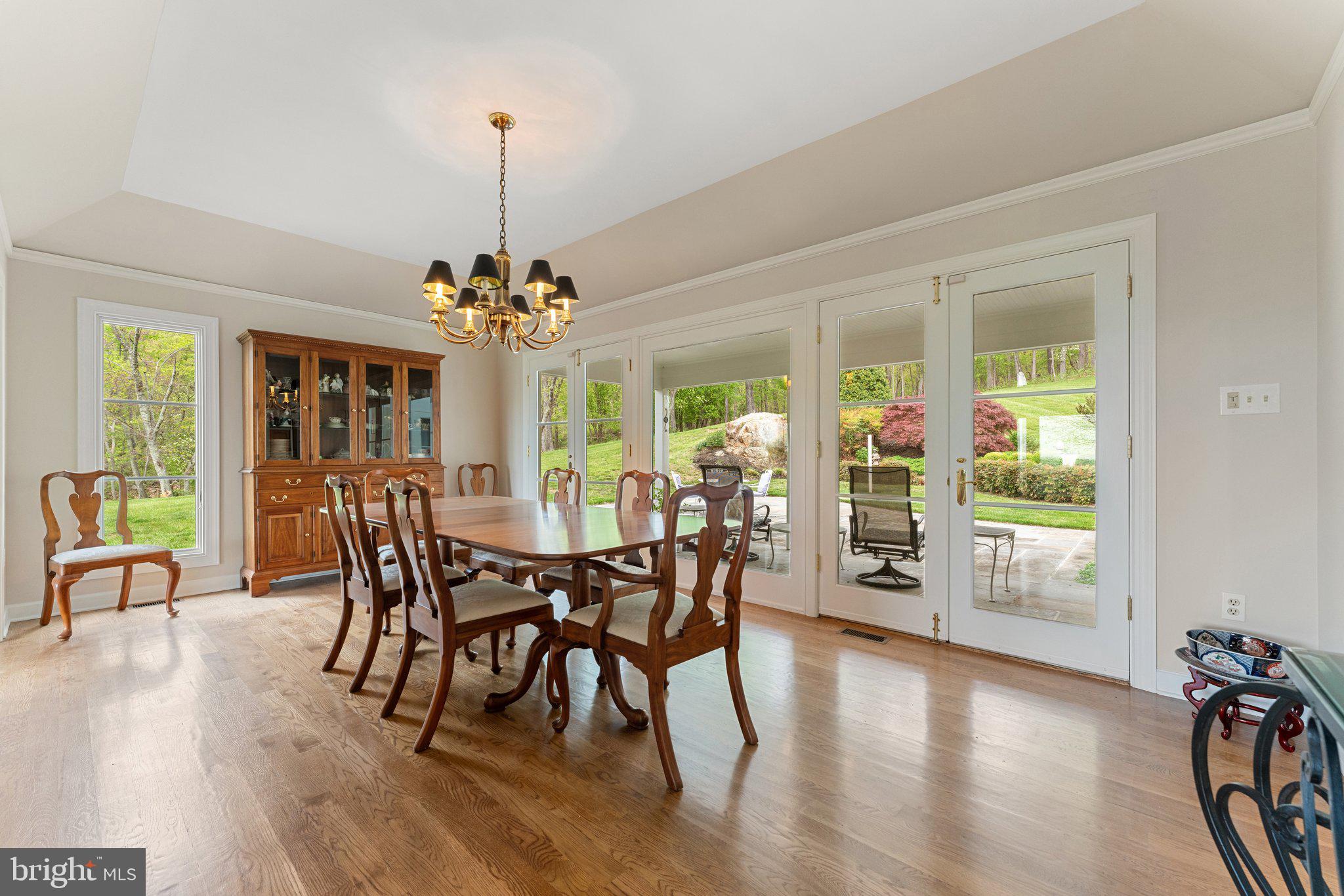 BELLEVUE FARMS - Residential