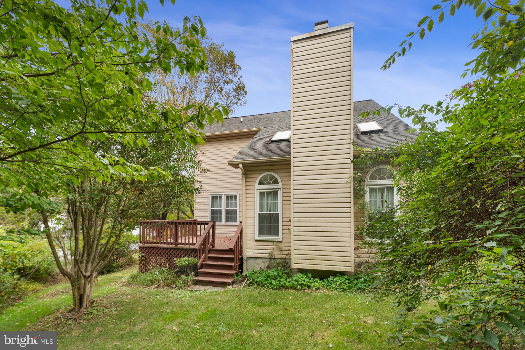 MEADOW WOODS - Residential