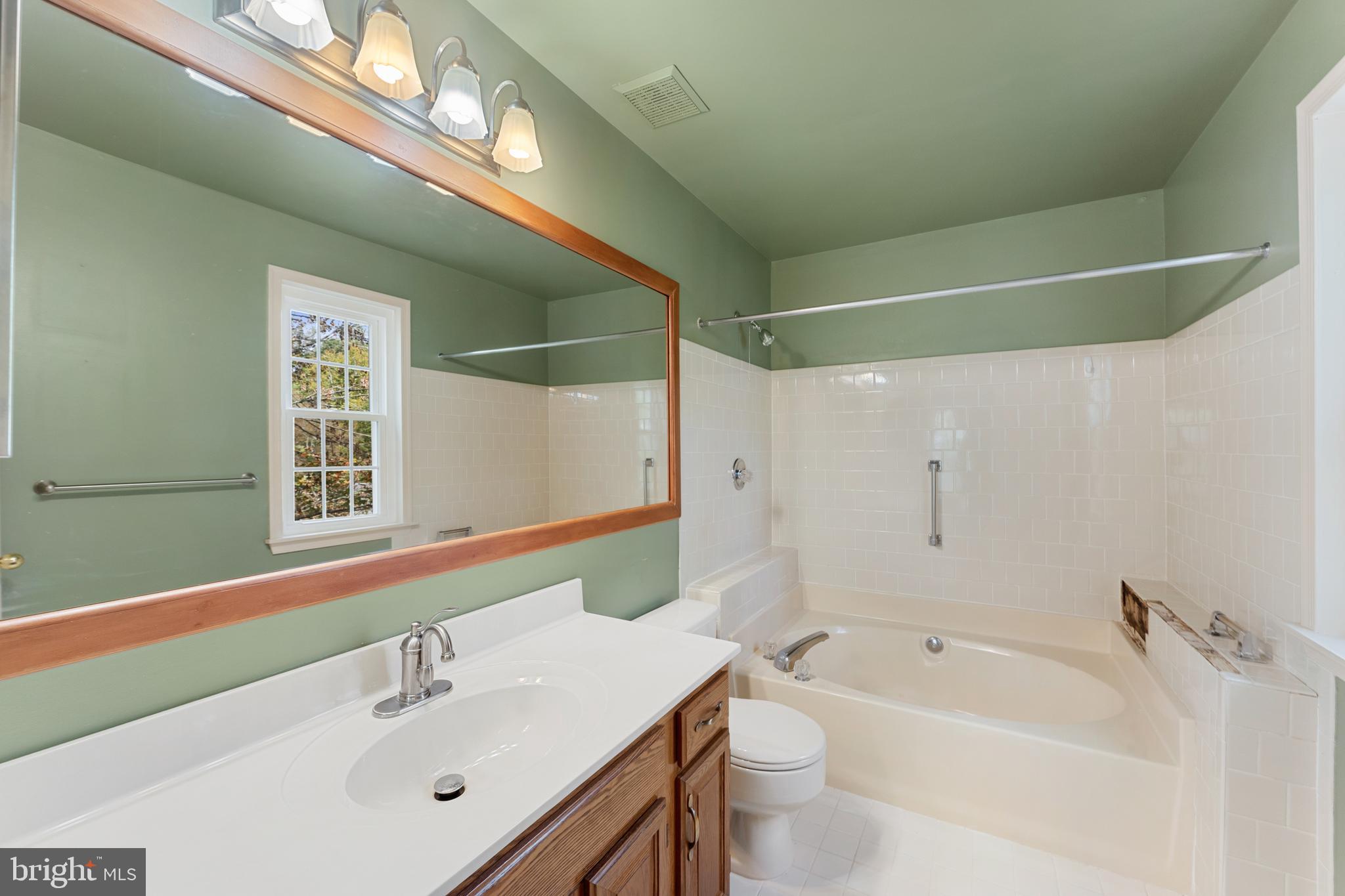 MEADOW WOODS - Residential