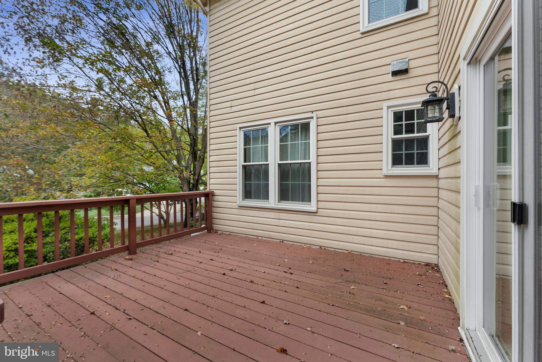 MEADOW WOODS - Residential
