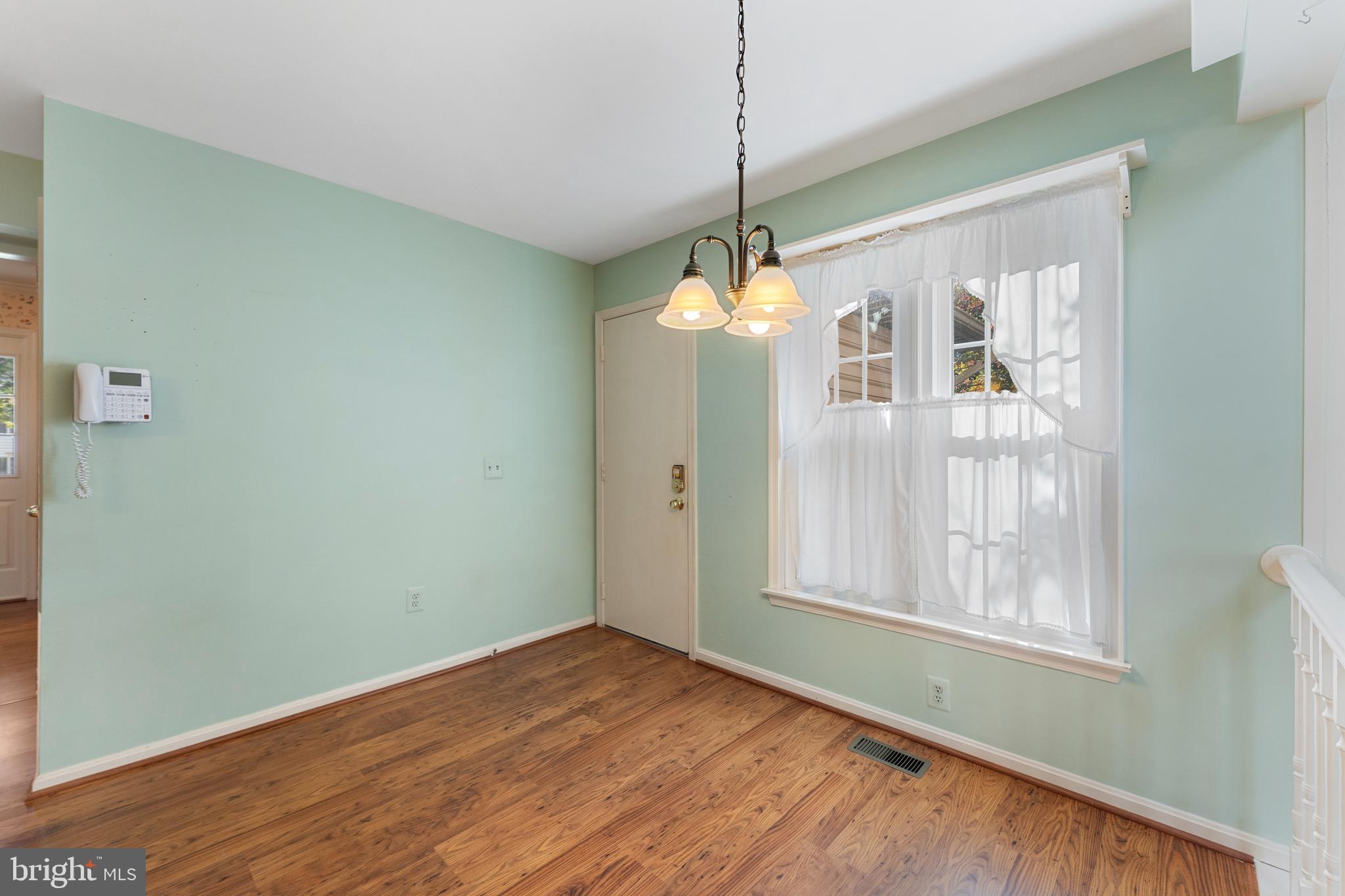 MEADOW WOODS - Residential