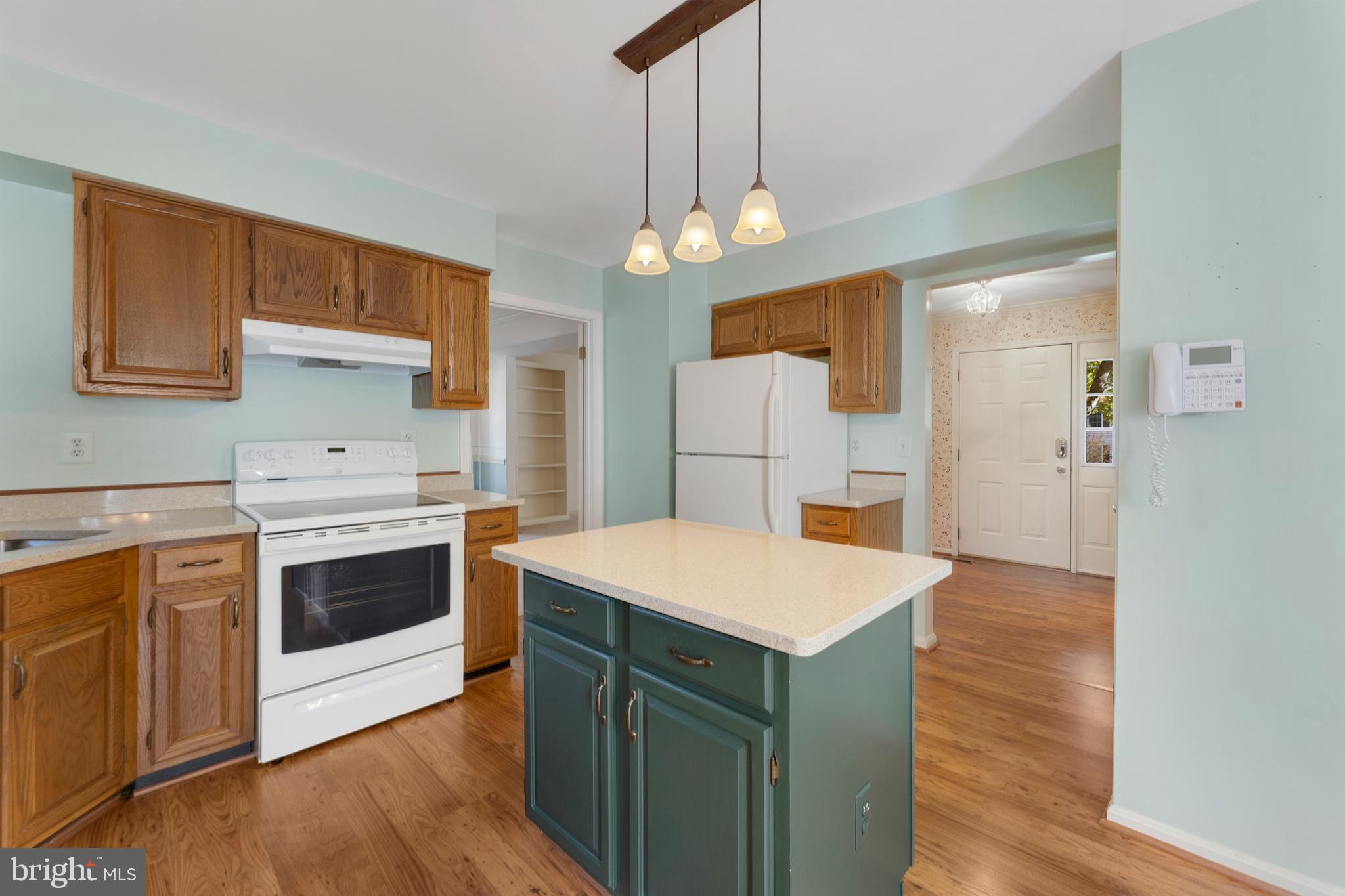 MEADOW WOODS - Residential