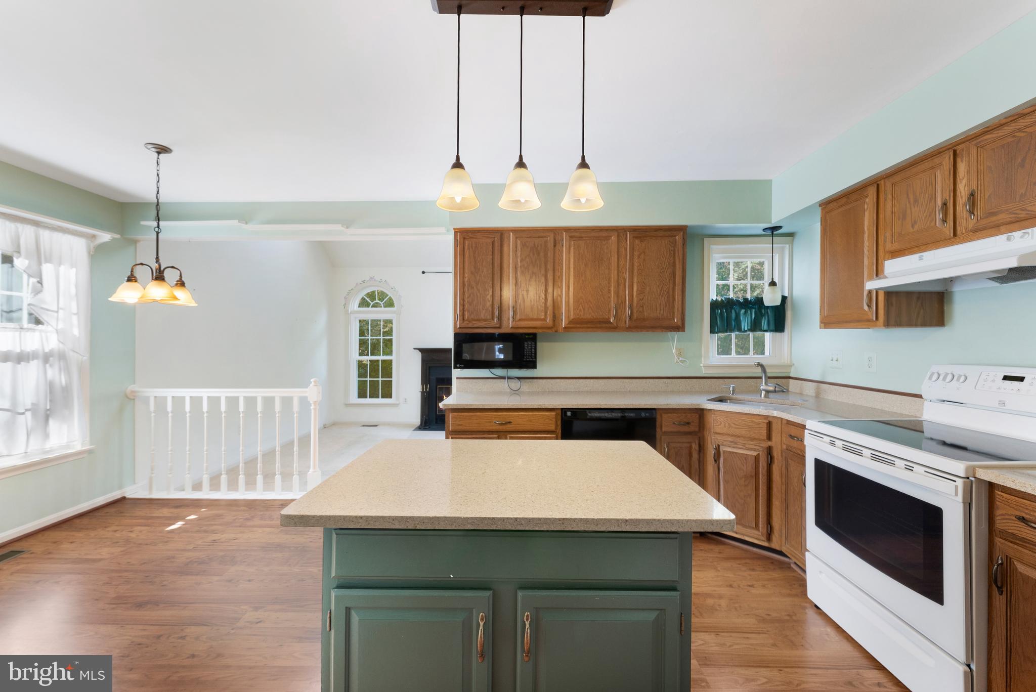 MEADOW WOODS - Residential