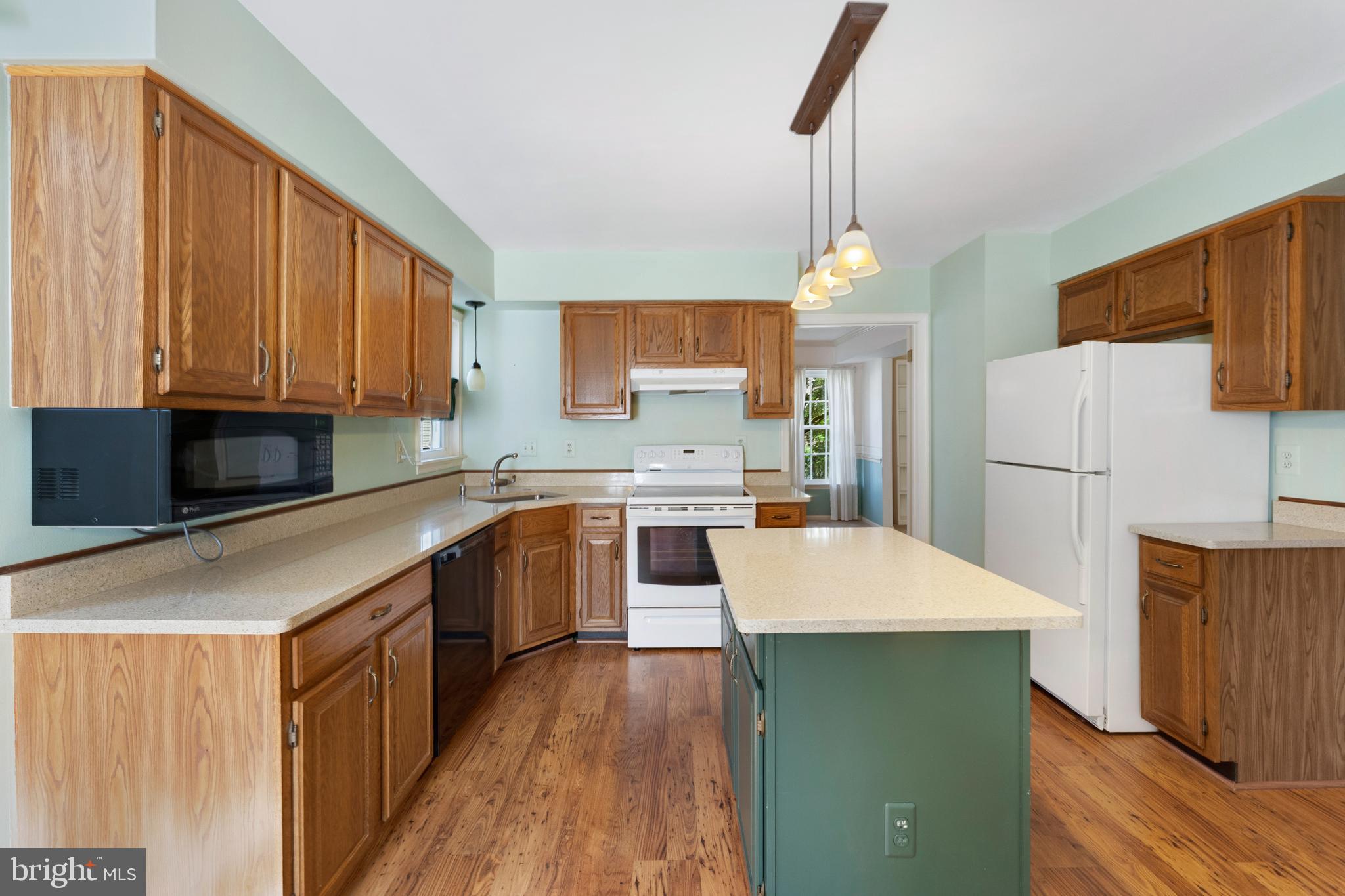 MEADOW WOODS - Residential